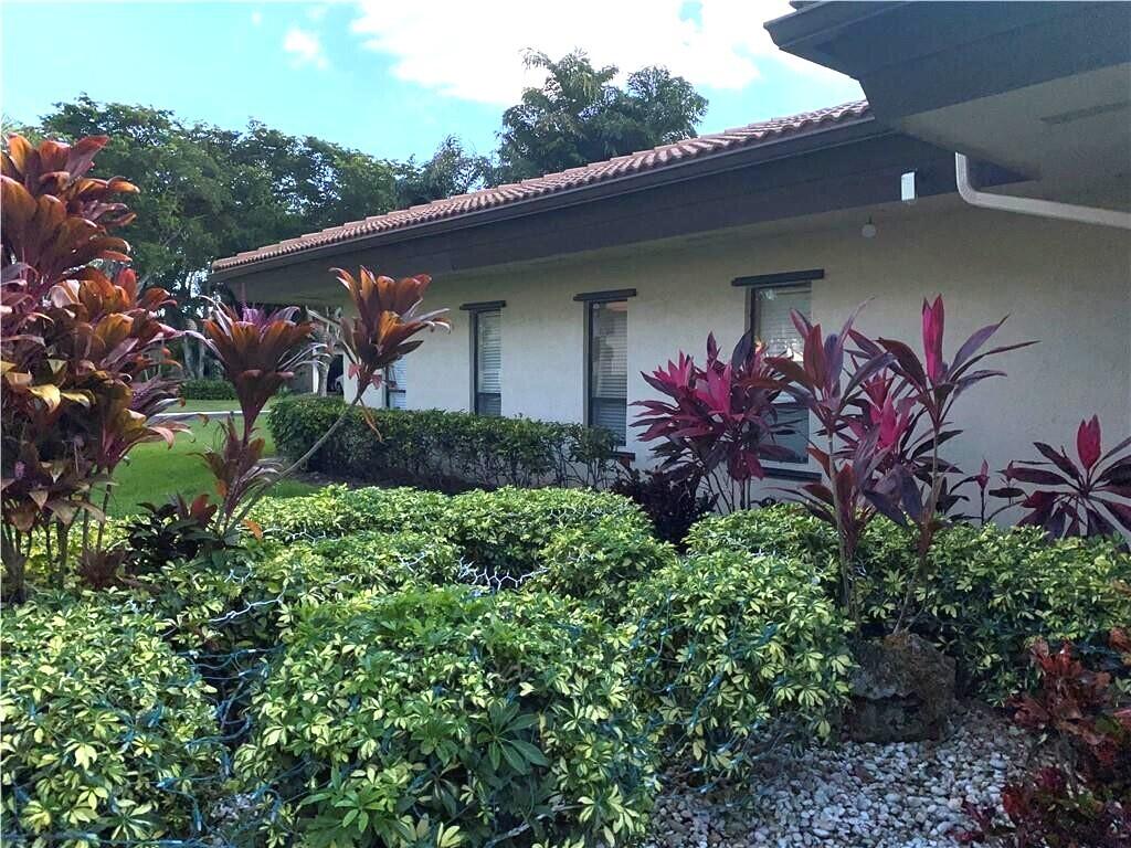 HORIZONS OF BOCA LAGO CONDO - Residential