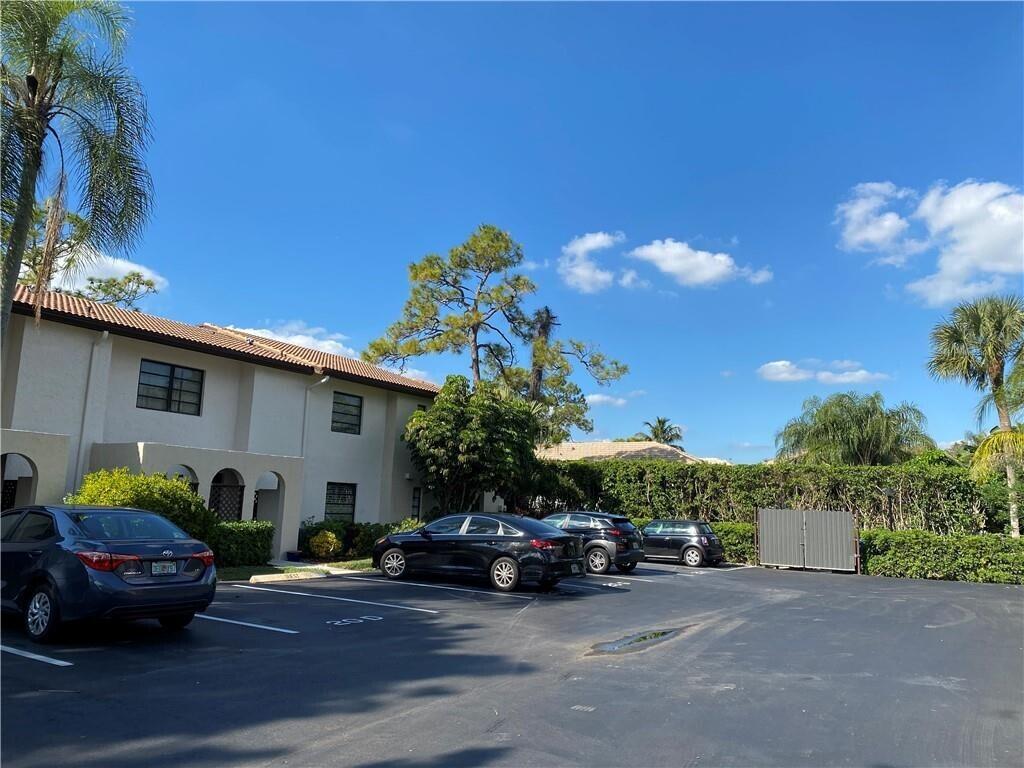 HORIZONS OF BOCA LAGO CONDO - Residential