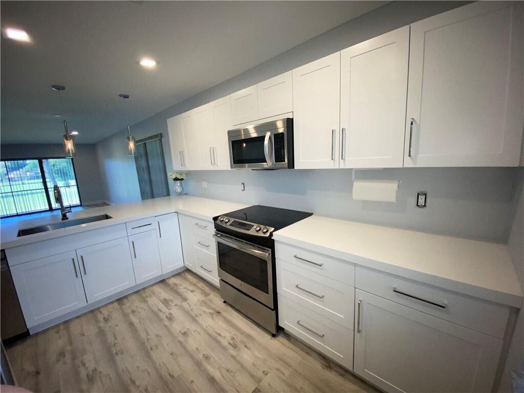 HORIZONS OF BOCA LAGO CONDO - Residential