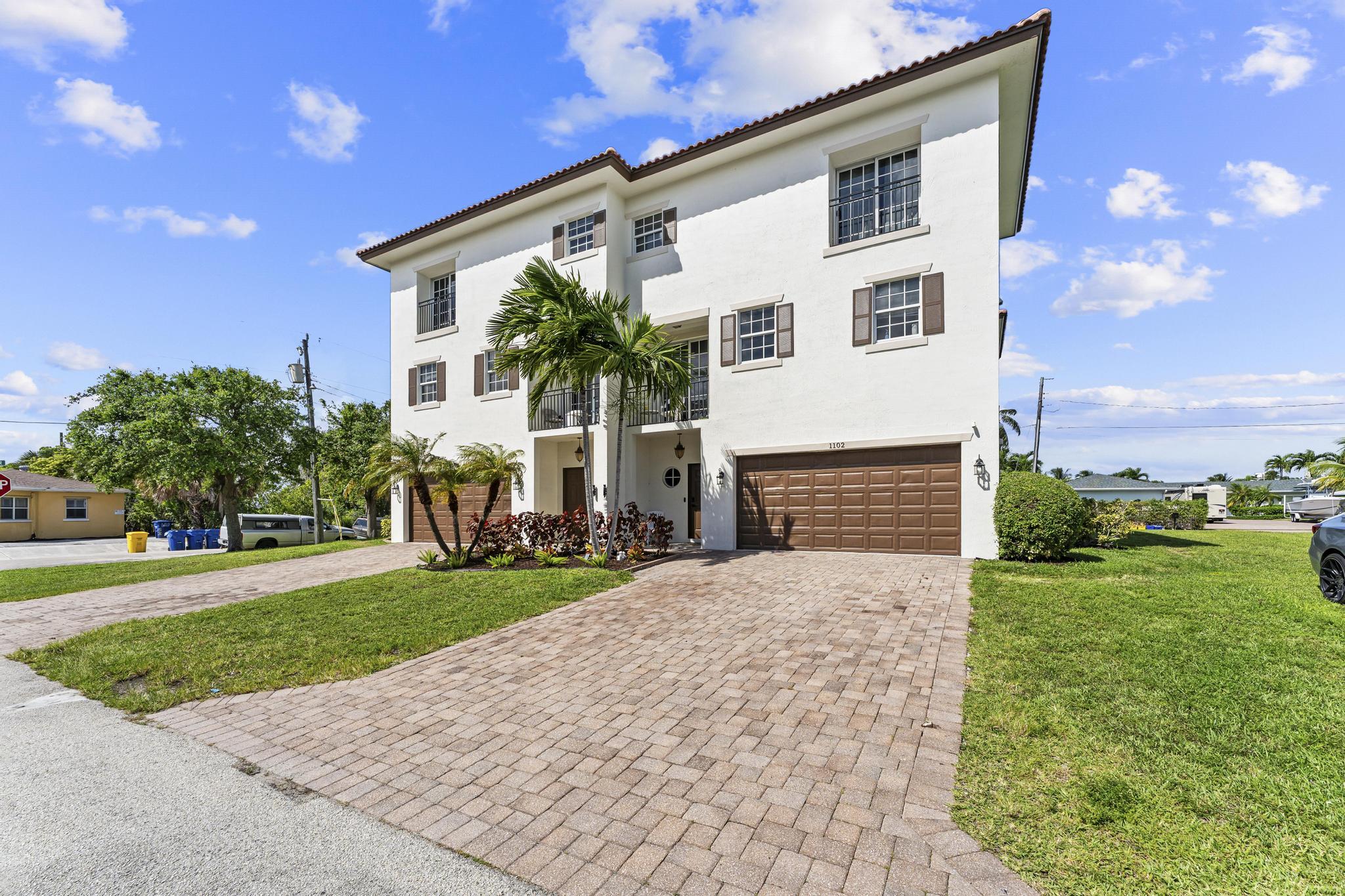 YACHT HARBOR - Residential Income