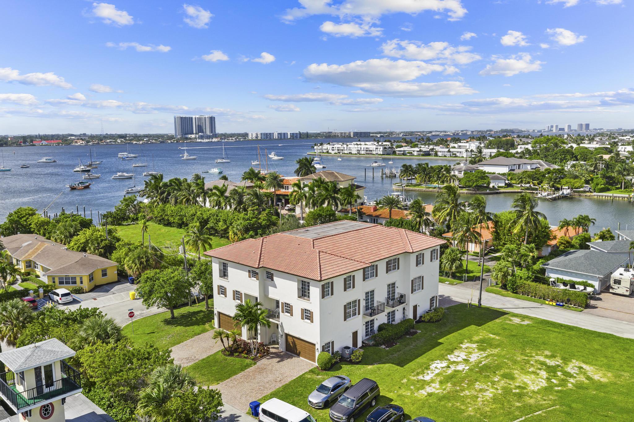 YACHT HARBOR - Residential Income