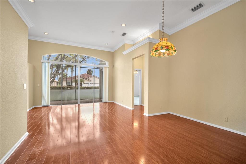 Woodmont Tr 56 123-44 B - Residential