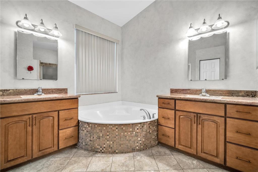 Woodmont Tr 56 123-44 B - Residential