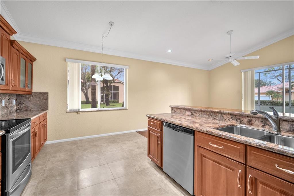 Woodmont Tr 56 123-44 B - Residential