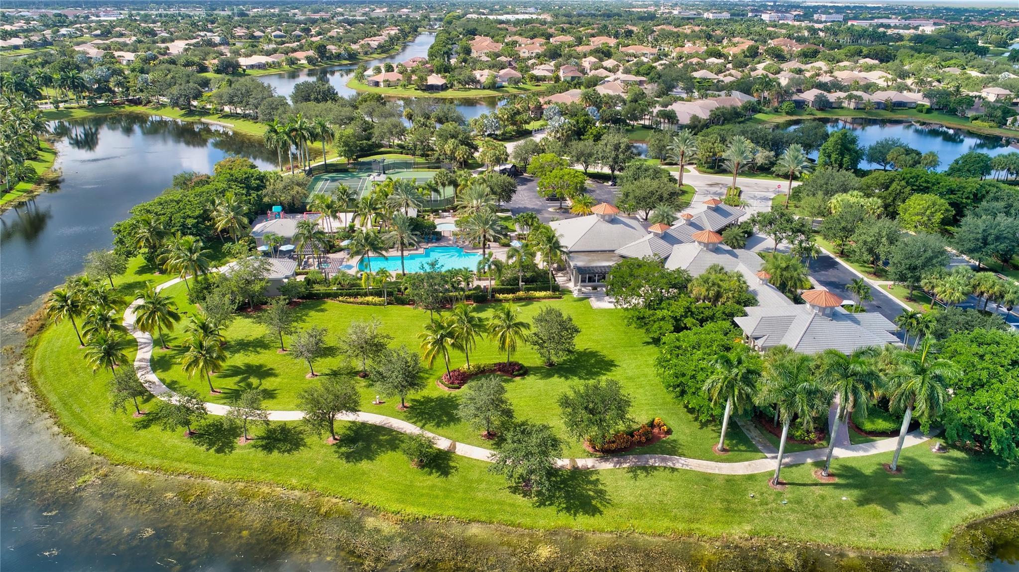 PARKLAND ISLES - Residential