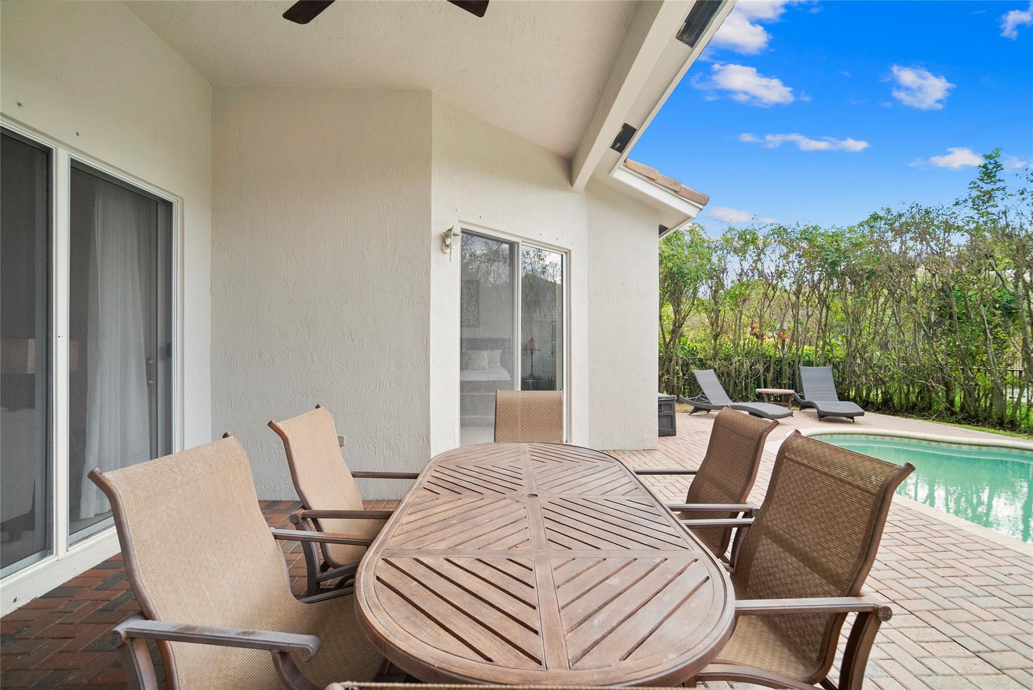 PARKLAND ISLES - Residential