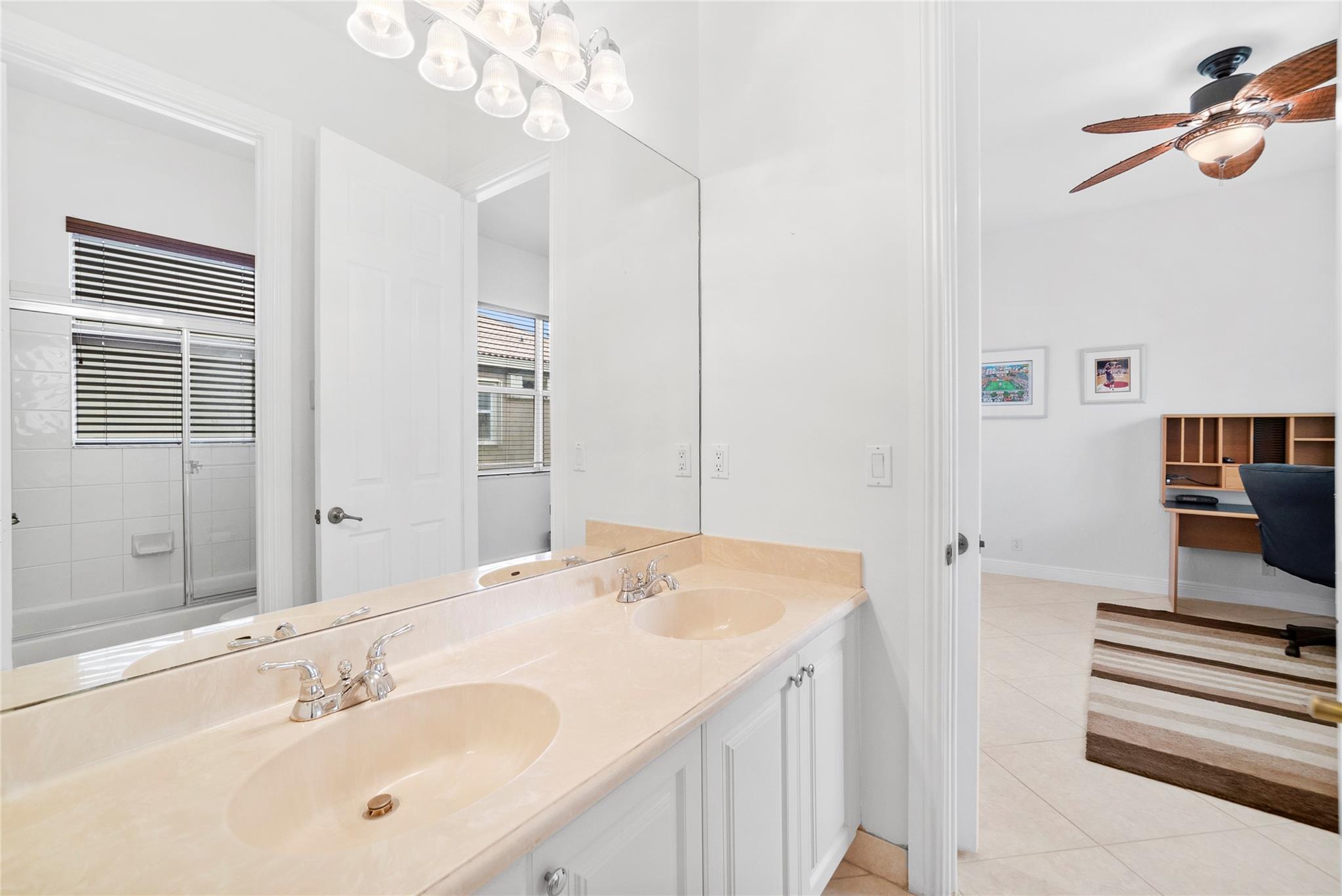 PARKLAND ISLES - Residential