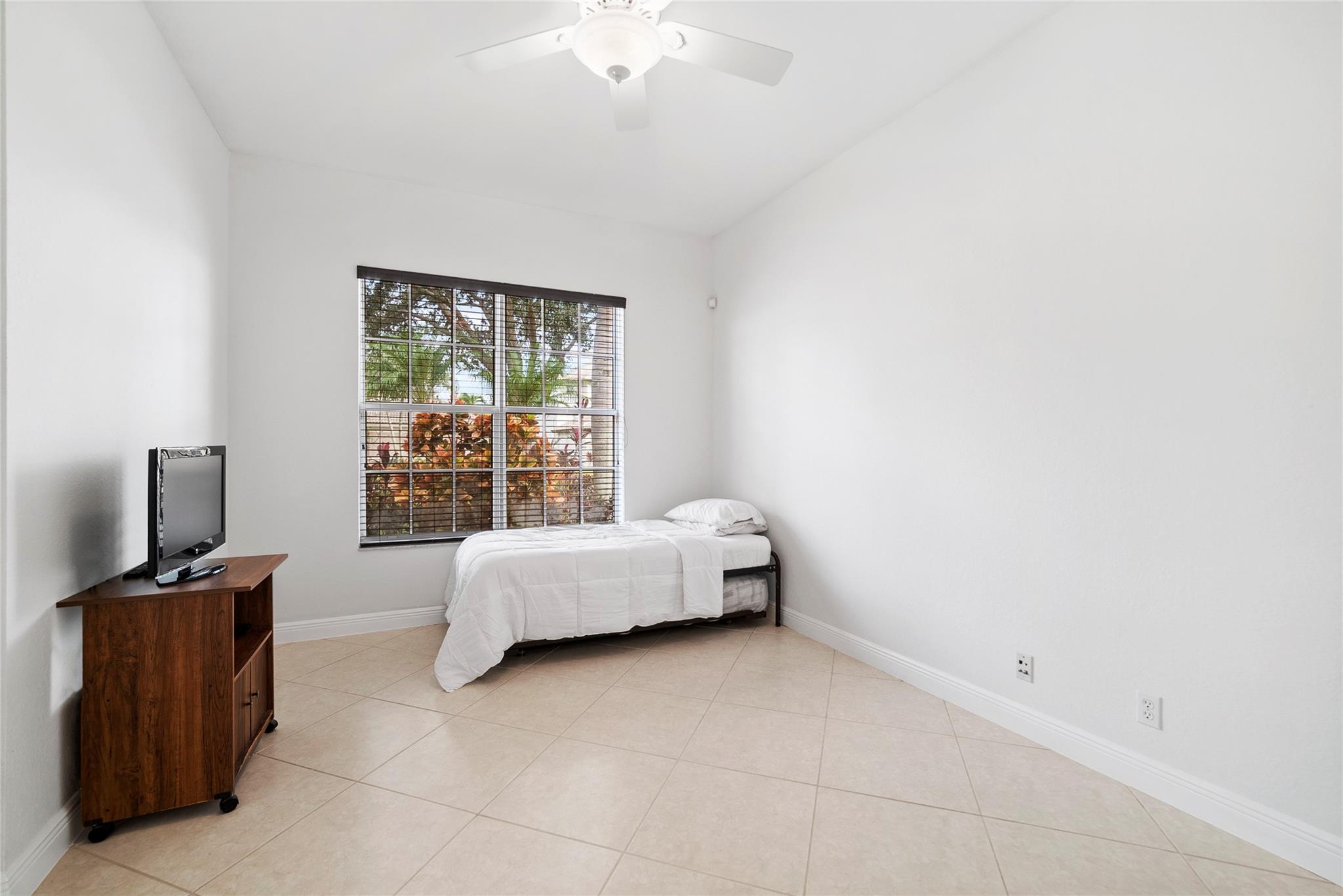 PARKLAND ISLES - Residential