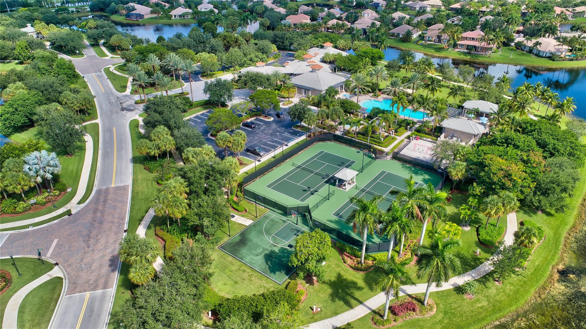 PARKLAND ISLES - Residential