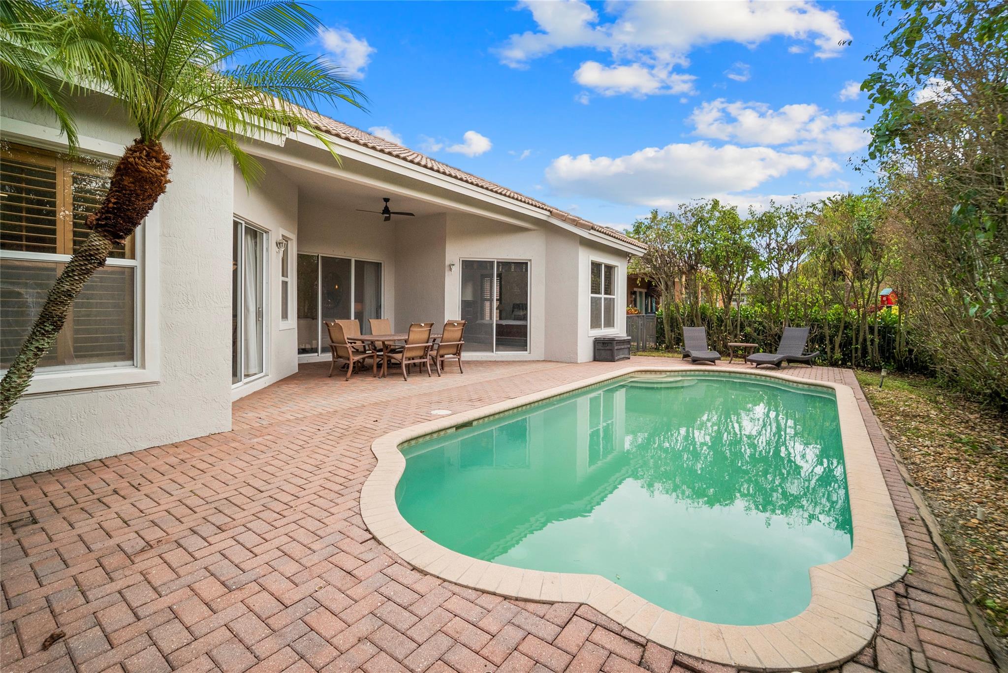PARKLAND ISLES - Residential