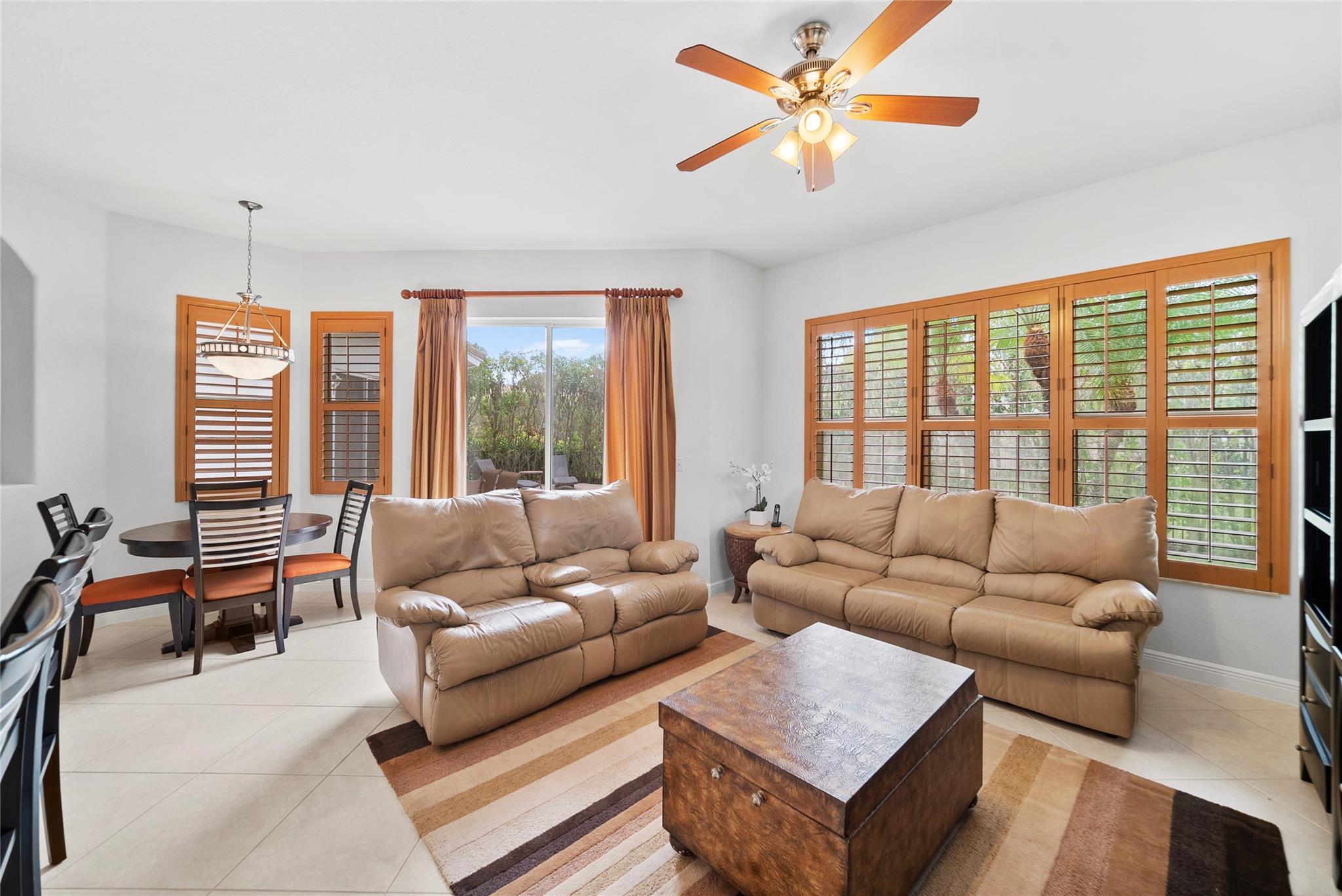 PARKLAND ISLES - Residential