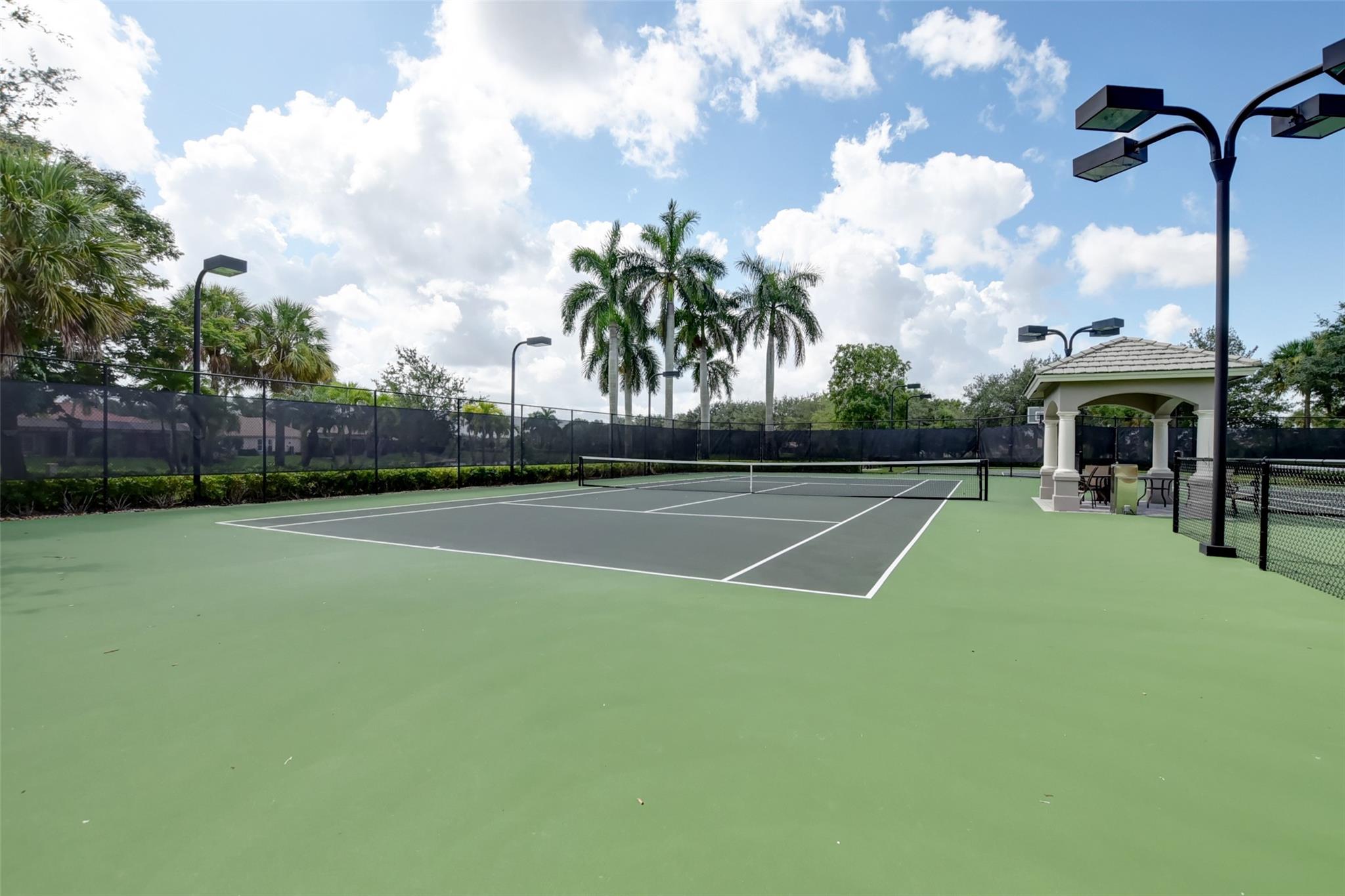 PARKLAND ISLES - Residential