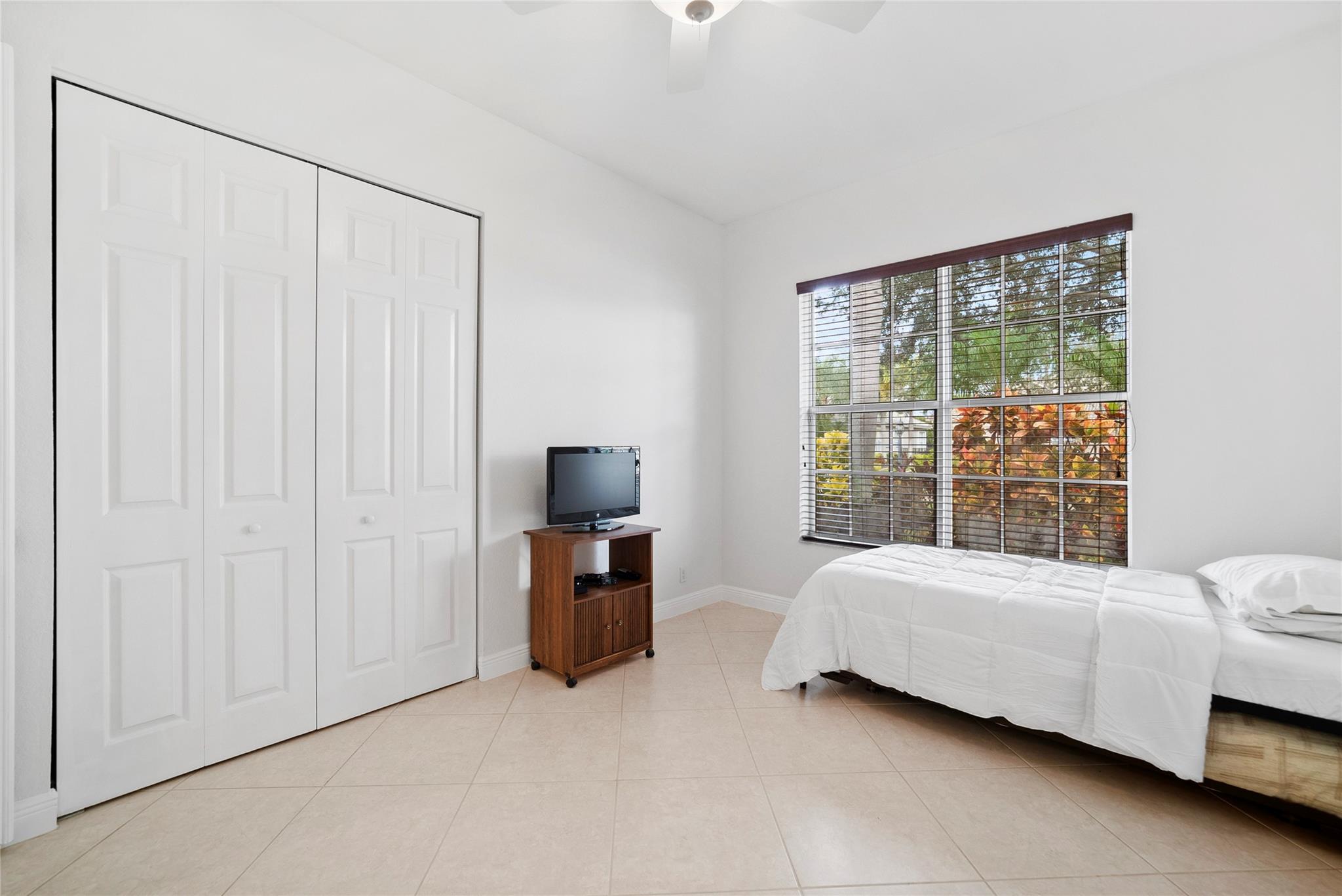 PARKLAND ISLES - Residential
