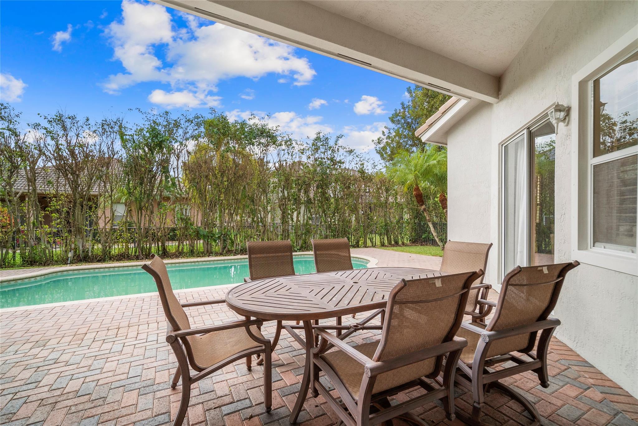 PARKLAND ISLES - Residential