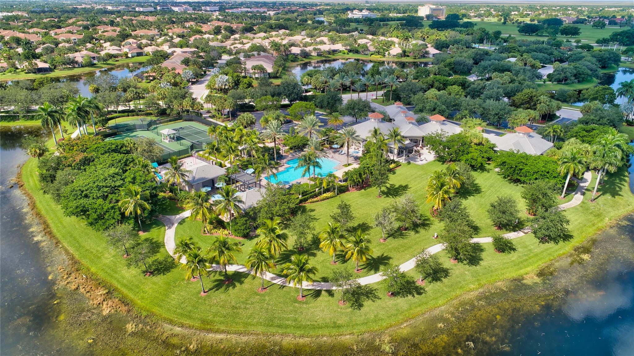 PARKLAND ISLES - Residential