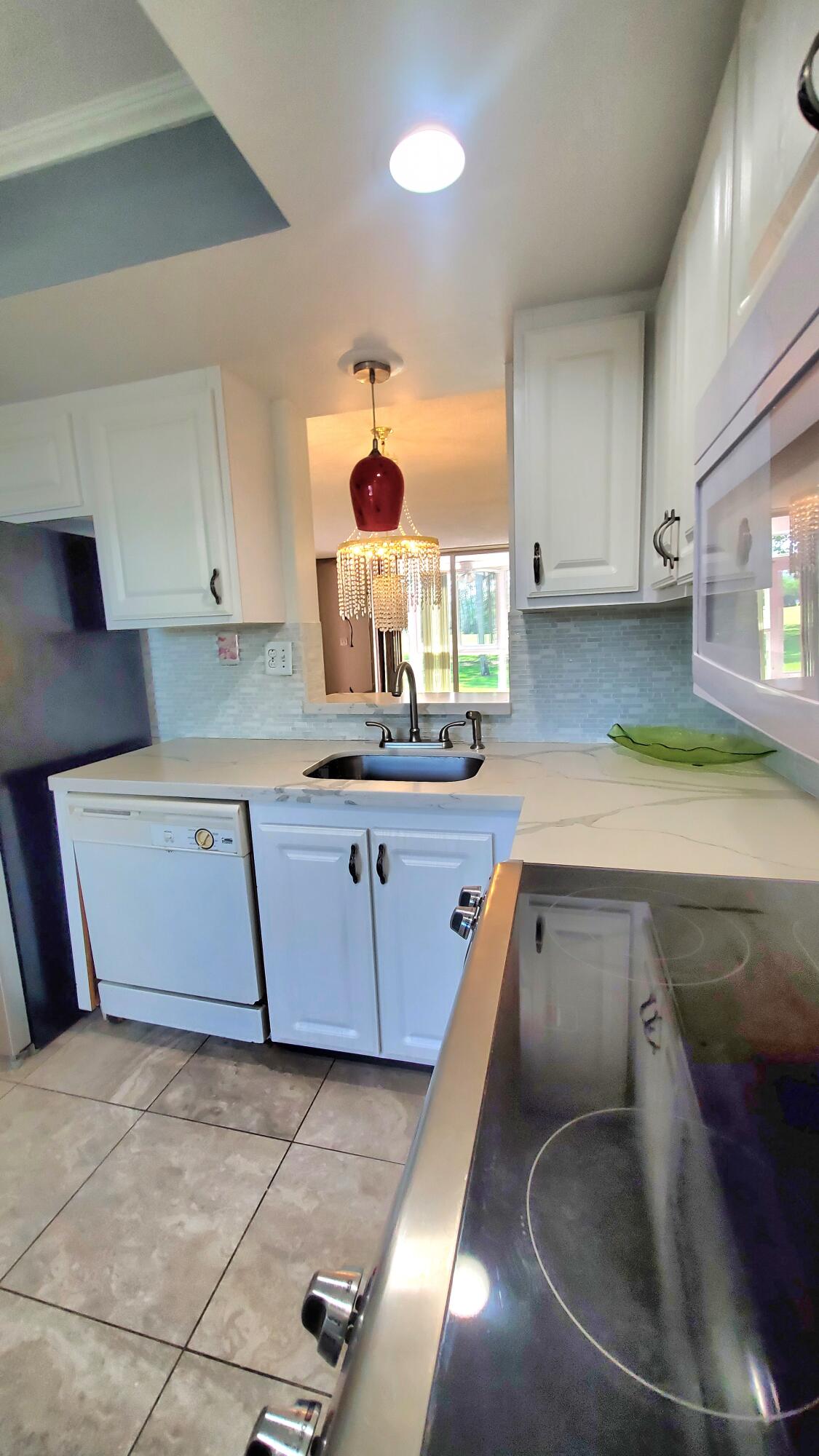 10 OF PALM SPRINGS 2 CONDO - Residential