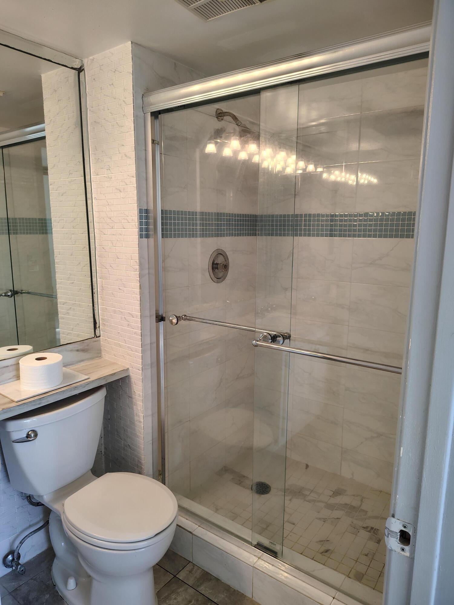 10 OF PALM SPRINGS 2 CONDO - Residential