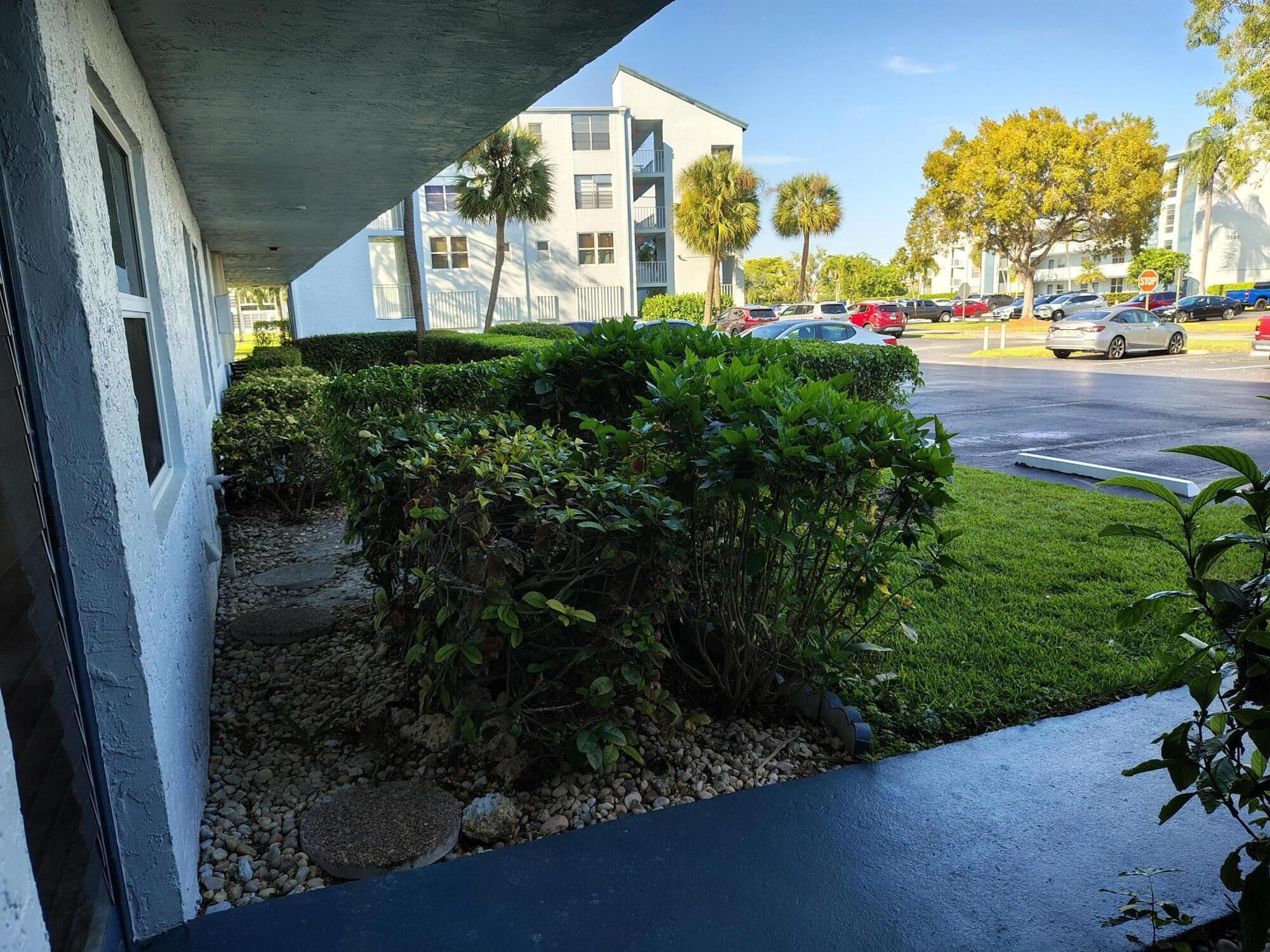 10 OF PALM SPRINGS 2 CONDO - Residential