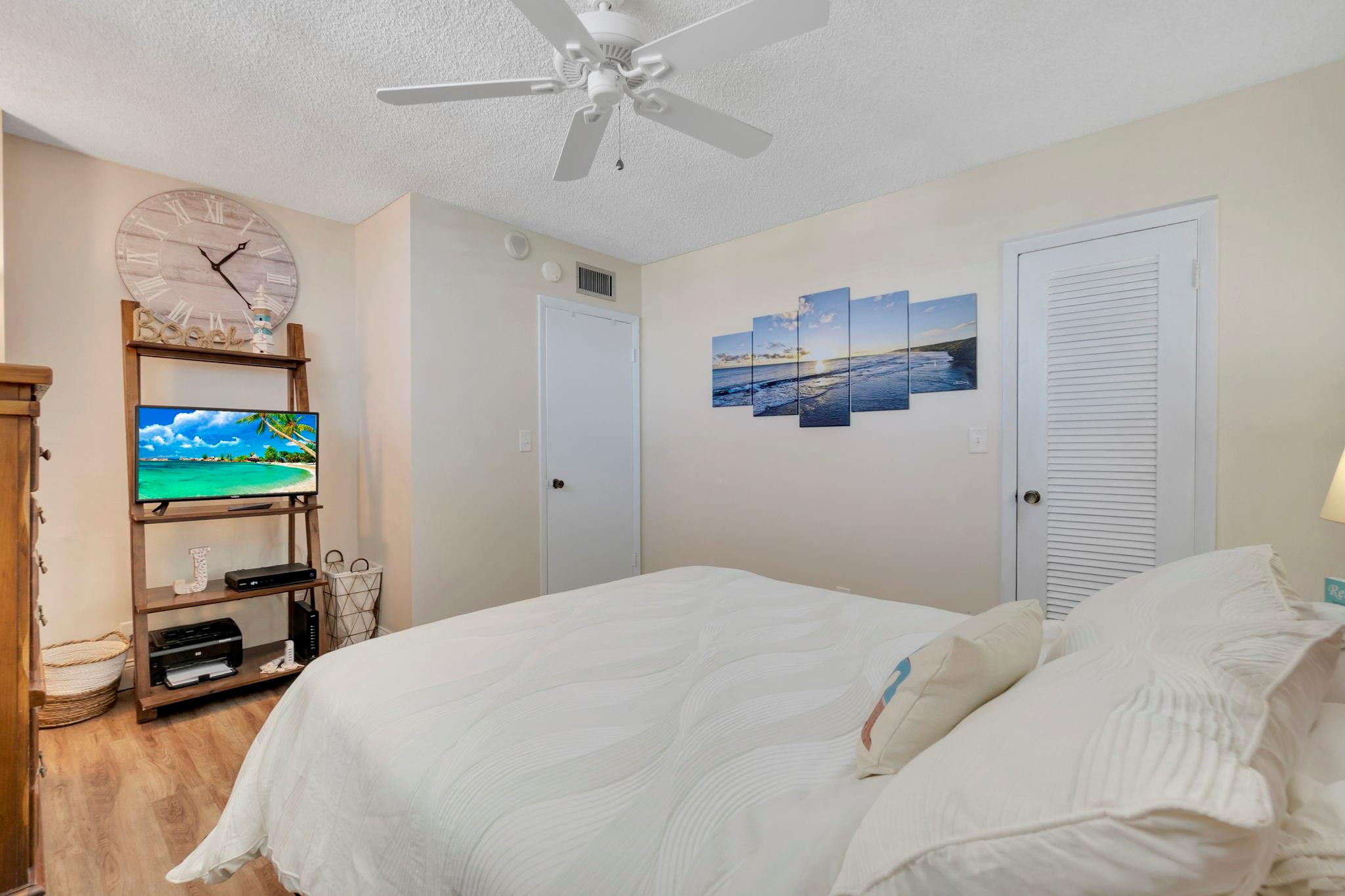 ADMIRALTY TOWERS CONDOMINIUM - Residential