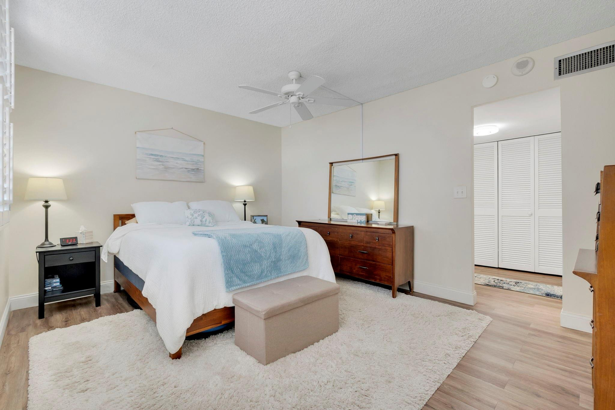 ADMIRALTY TOWERS CONDOMINIUM - Residential
