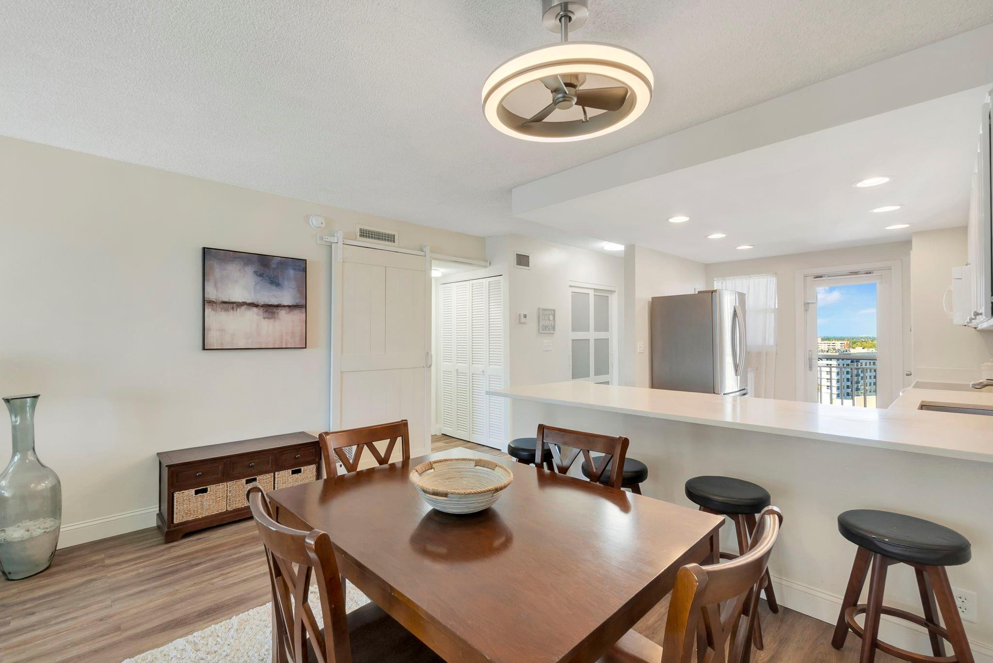 ADMIRALTY TOWERS CONDOMINIUM - Residential