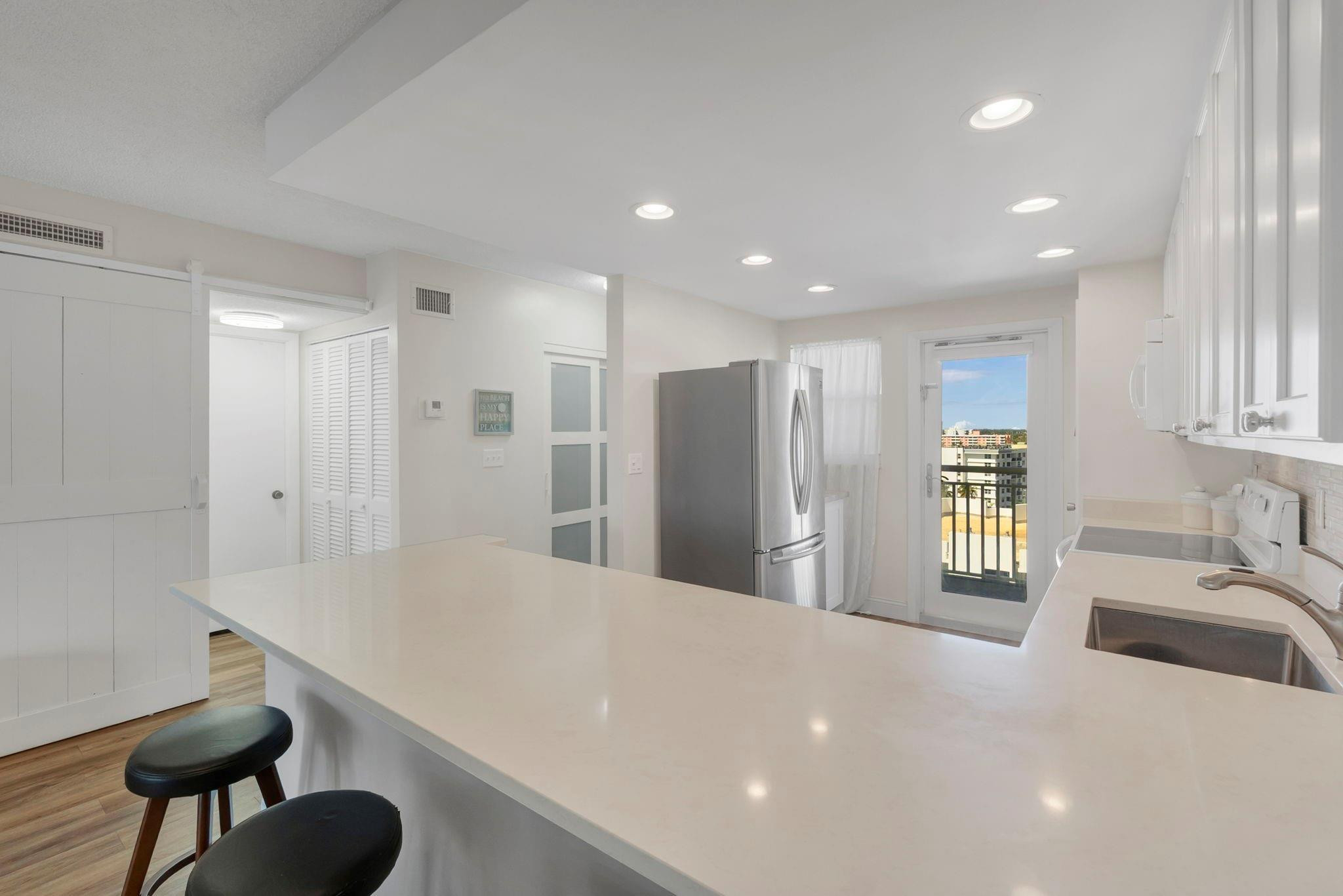 ADMIRALTY TOWERS CONDOMINIUM - Residential