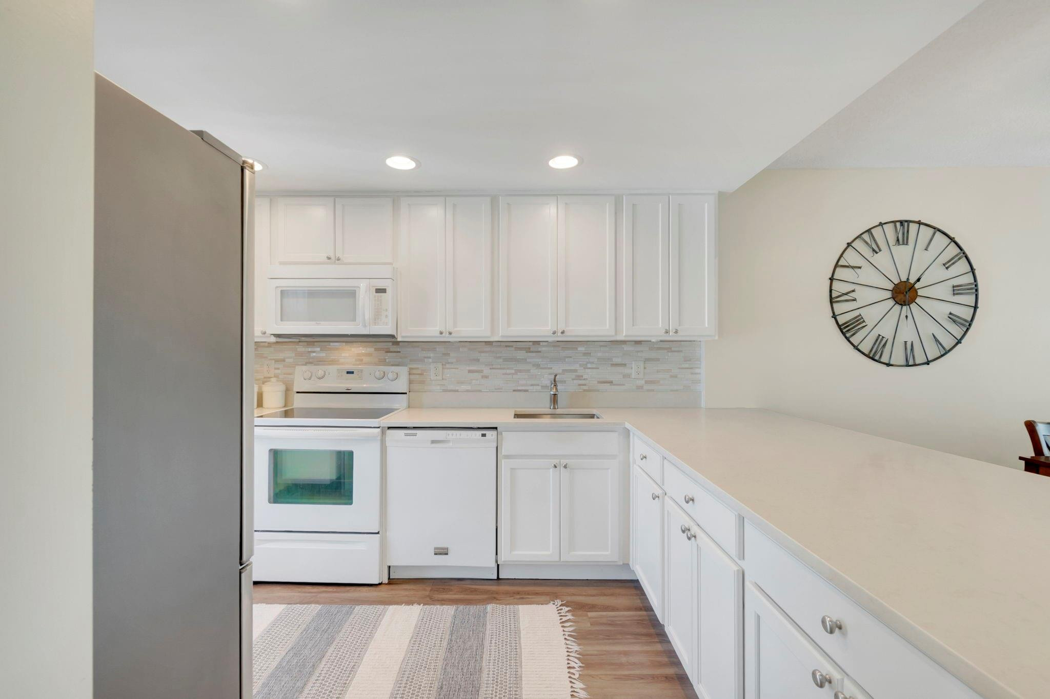 ADMIRALTY TOWERS CONDOMINIUM - Residential