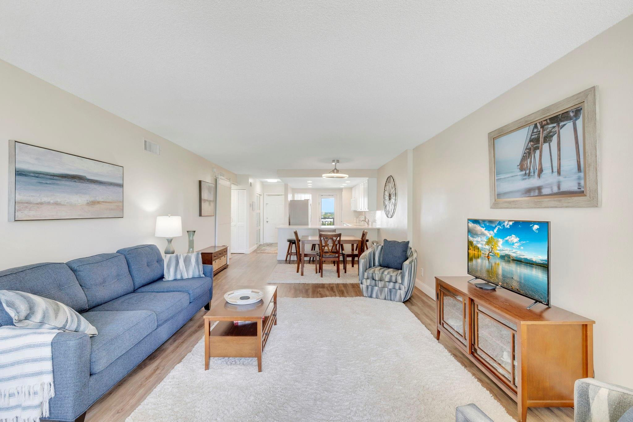 ADMIRALTY TOWERS CONDOMINIUM - Residential