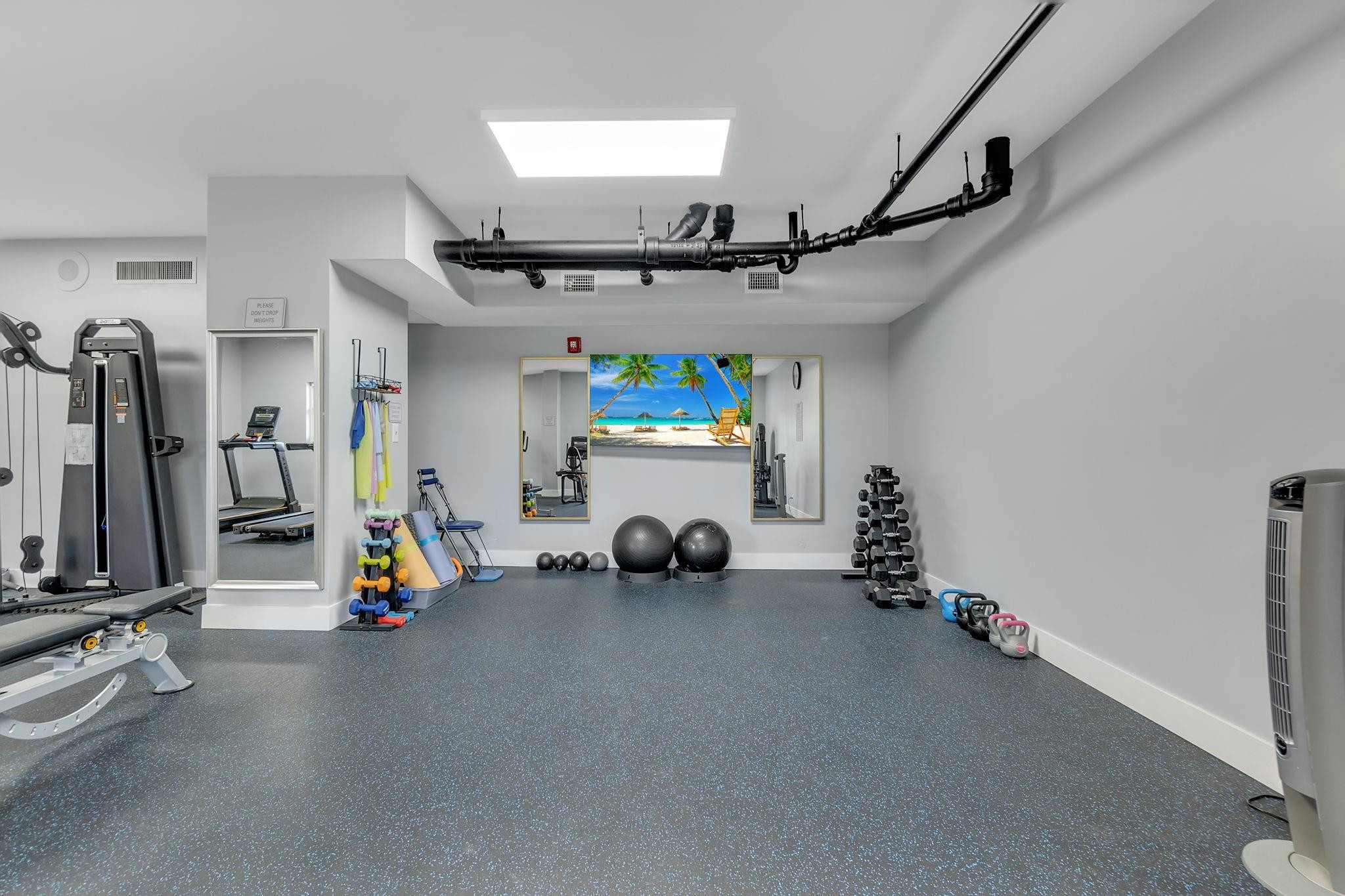 ADMIRALTY TOWERS CONDOMINIUM - Residential