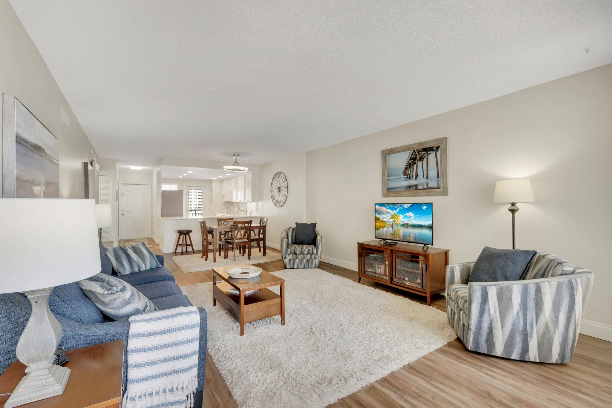 ADMIRALTY TOWERS CONDOMINIUM - Residential