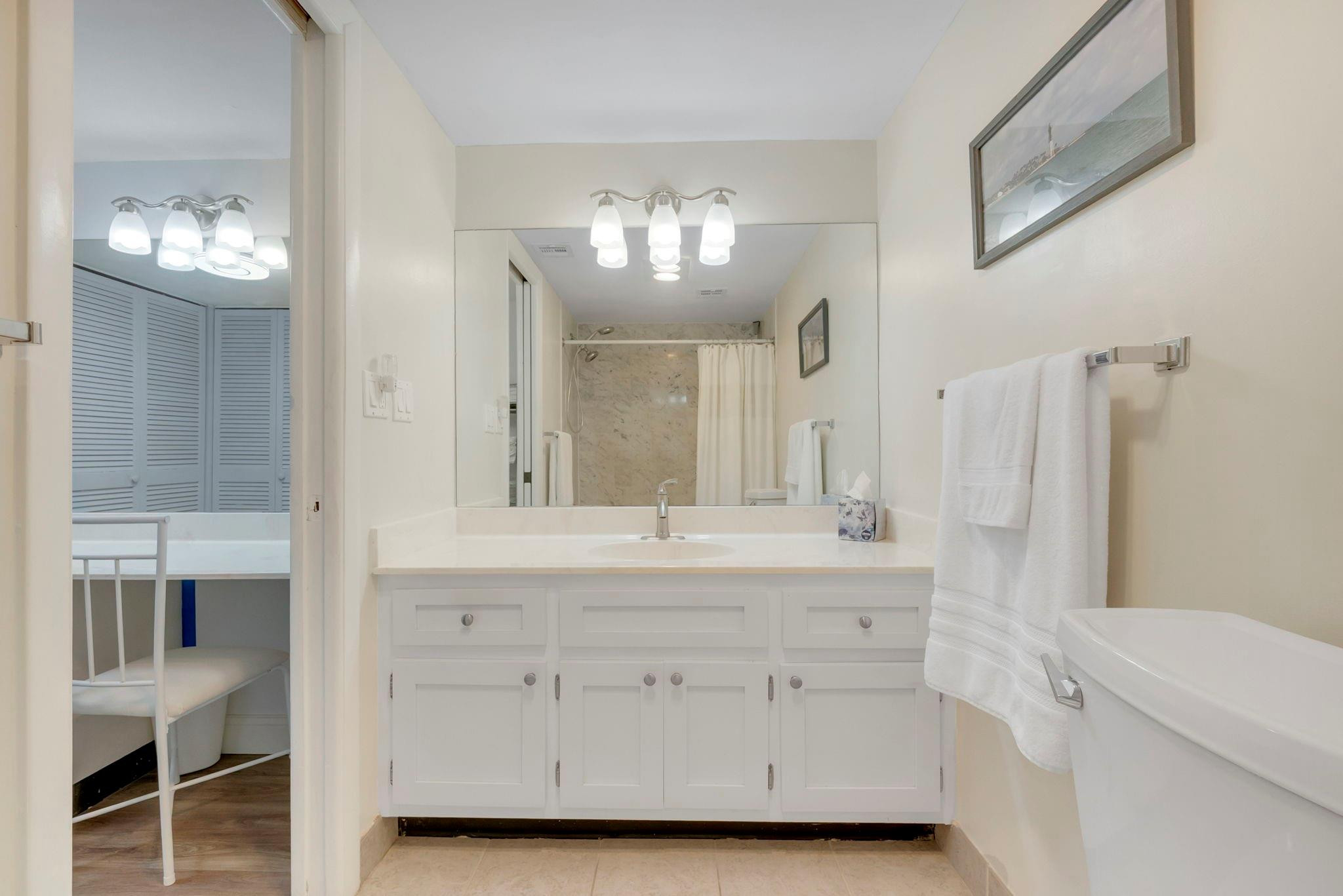 ADMIRALTY TOWERS CONDOMINIUM - Residential