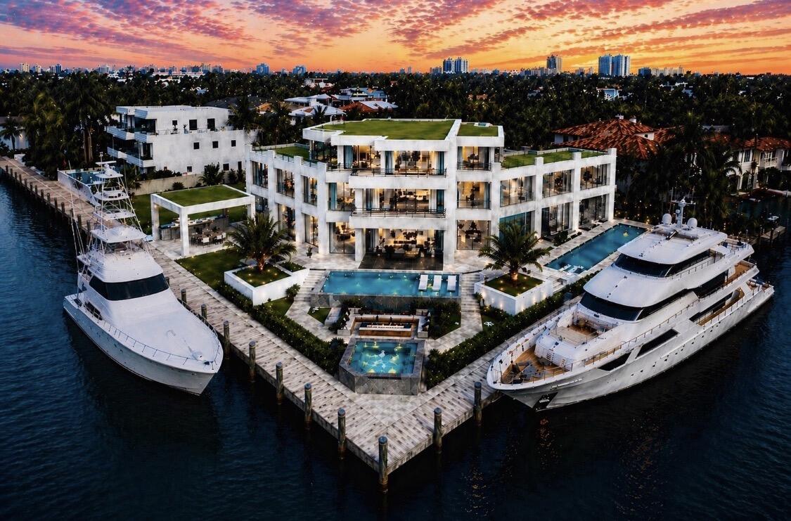 Las Olas - Residential