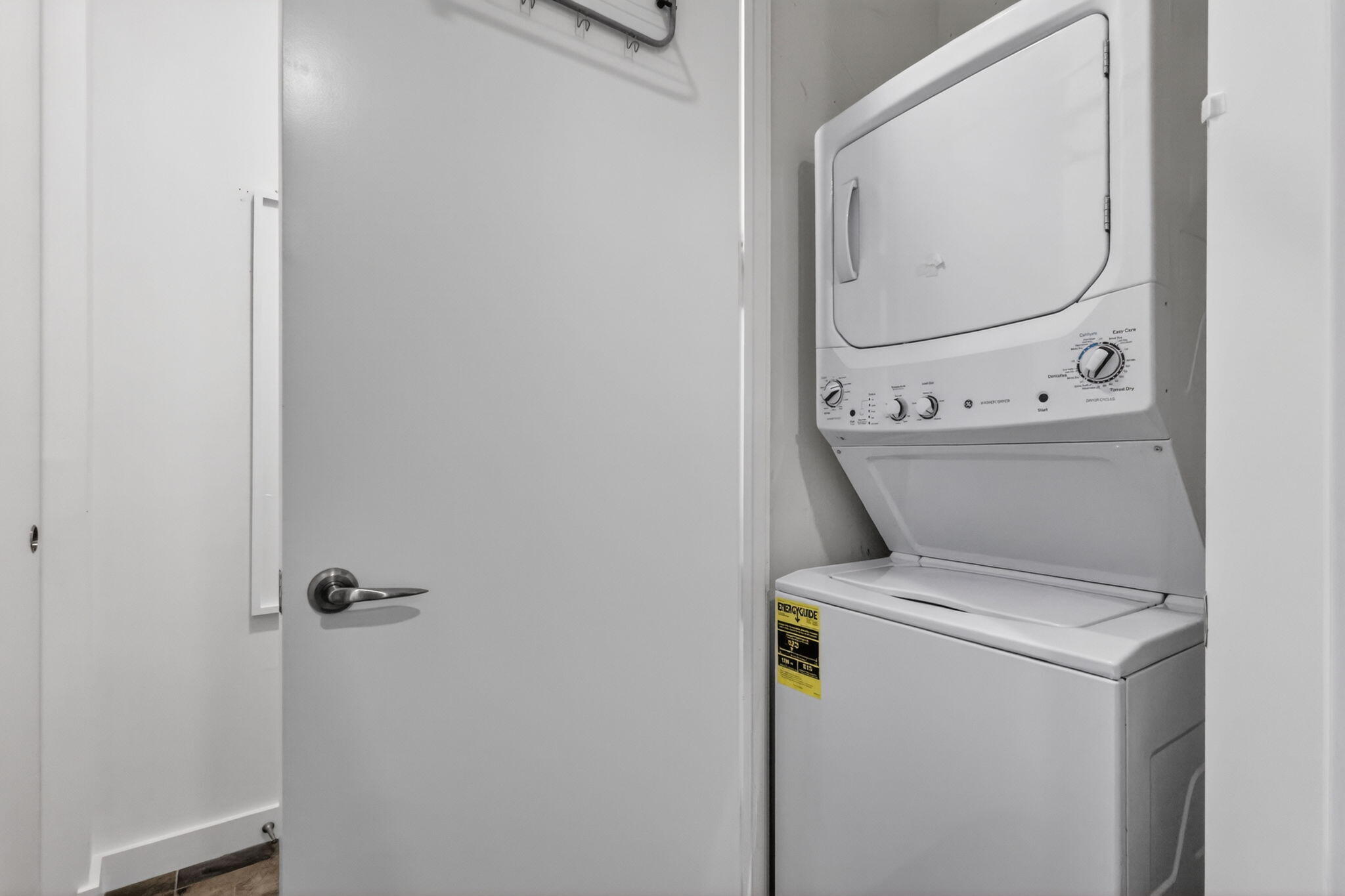 MERIDIAN DELRAY - Residential Lease