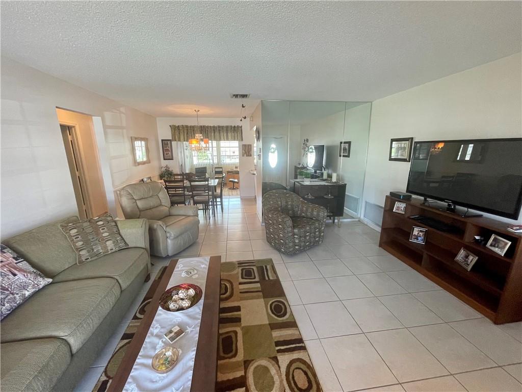Mainlands Of Tamarac Lake - Residential
