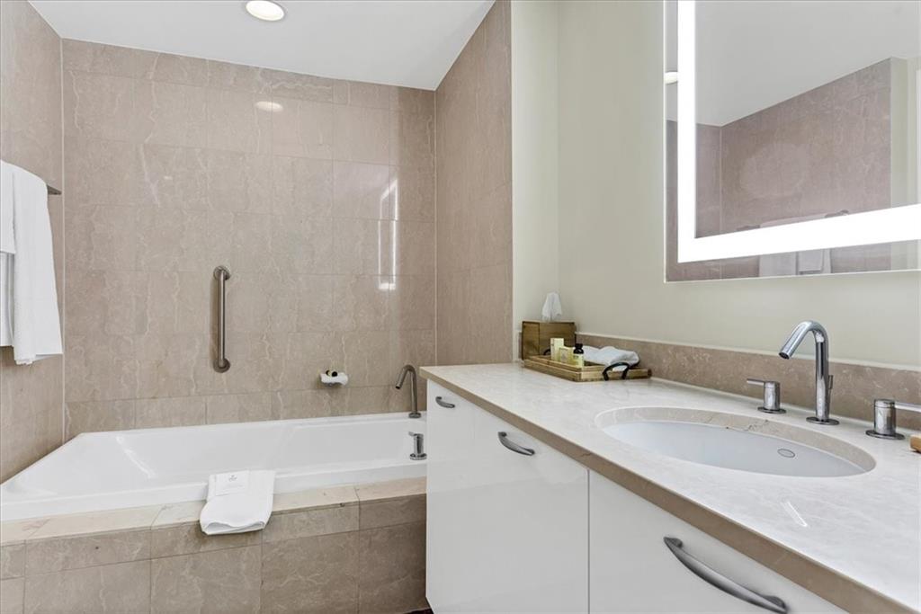 Q Club Resort & Residence - Residential