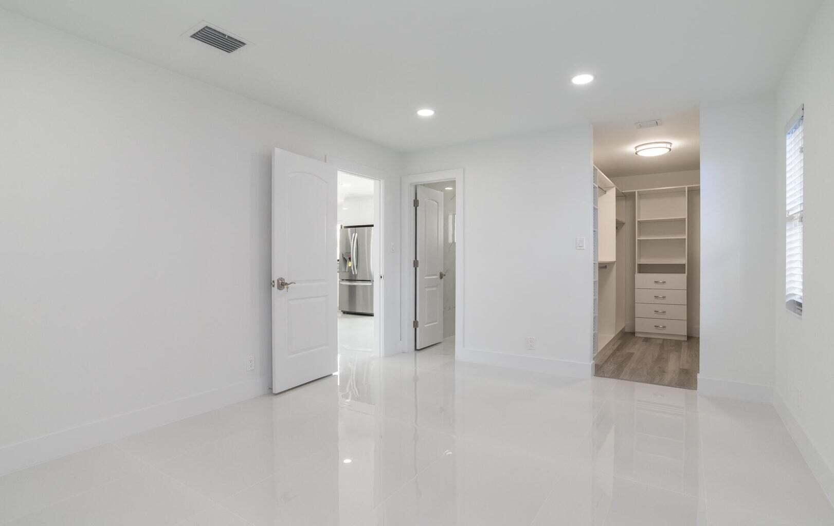 BOCA VISTA - Residential Lease
