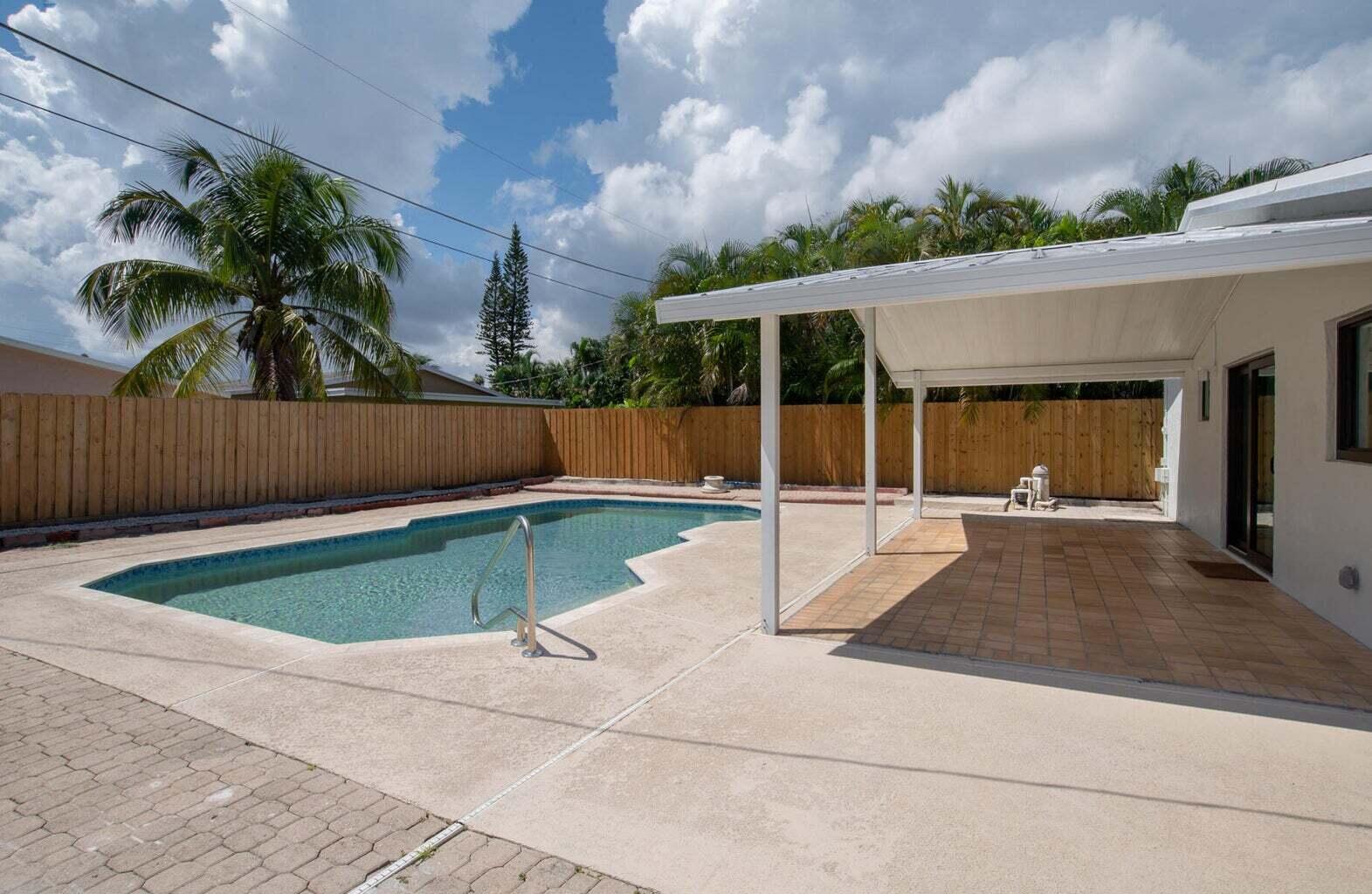 BOCA VISTA - Residential Lease
