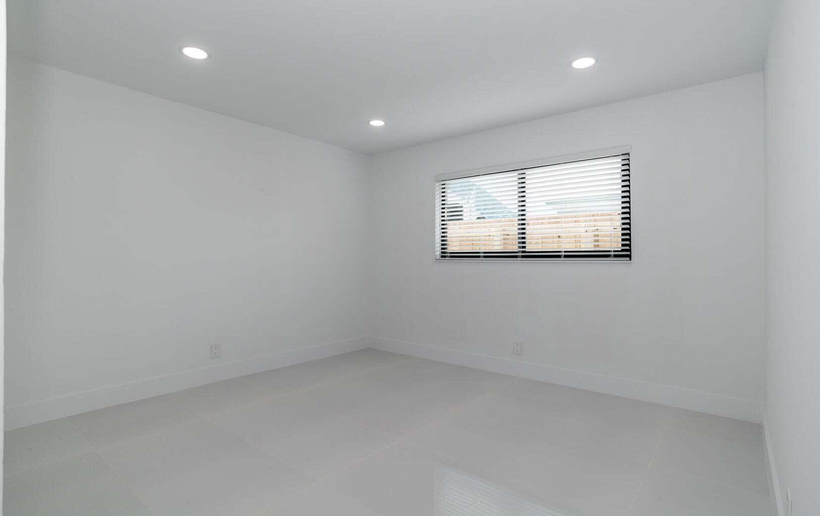 BOCA VISTA - Residential Lease