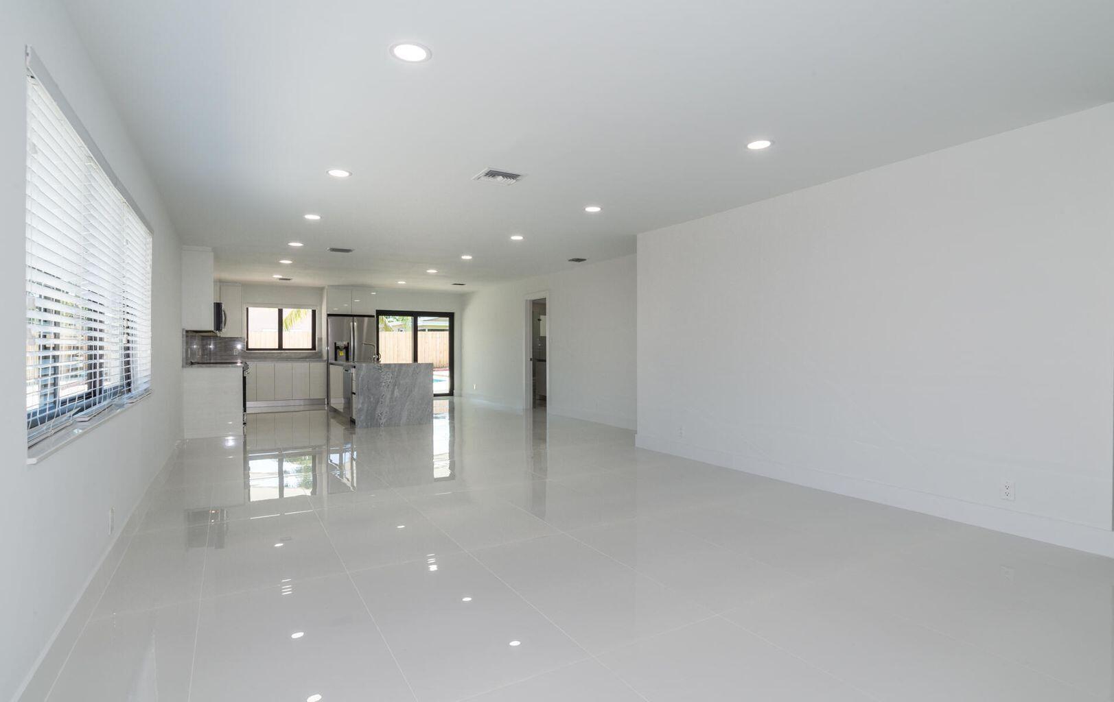 BOCA VISTA - Residential Lease