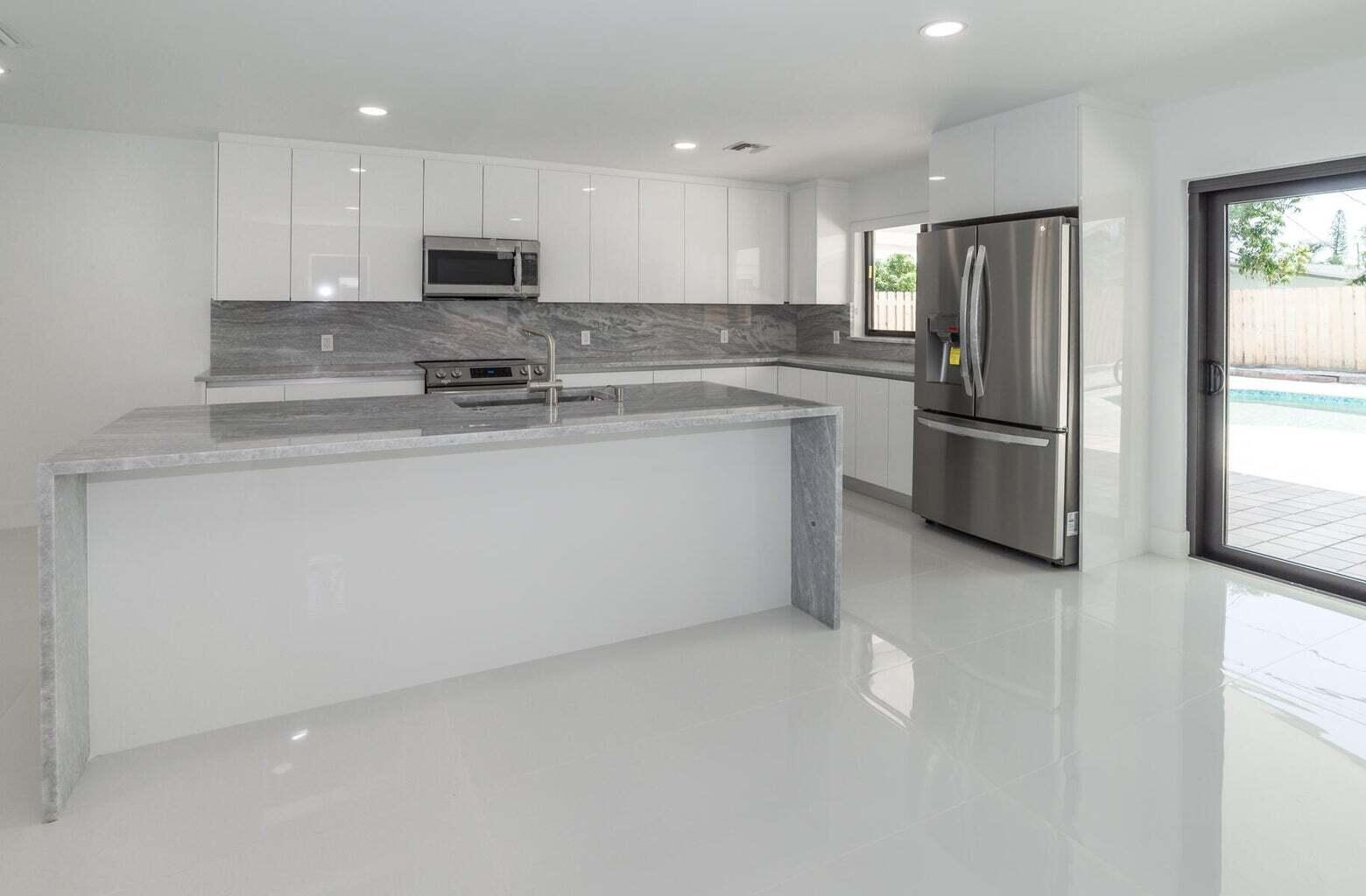 BOCA VISTA - Residential Lease