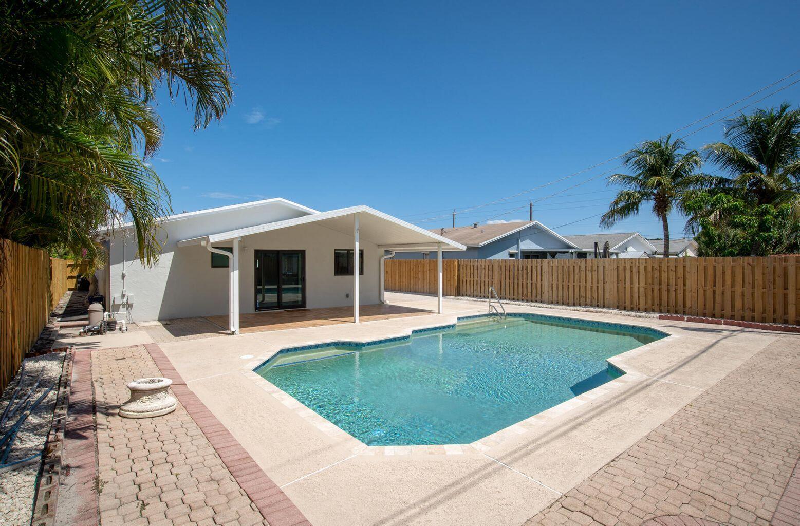 BOCA VISTA - Residential Lease