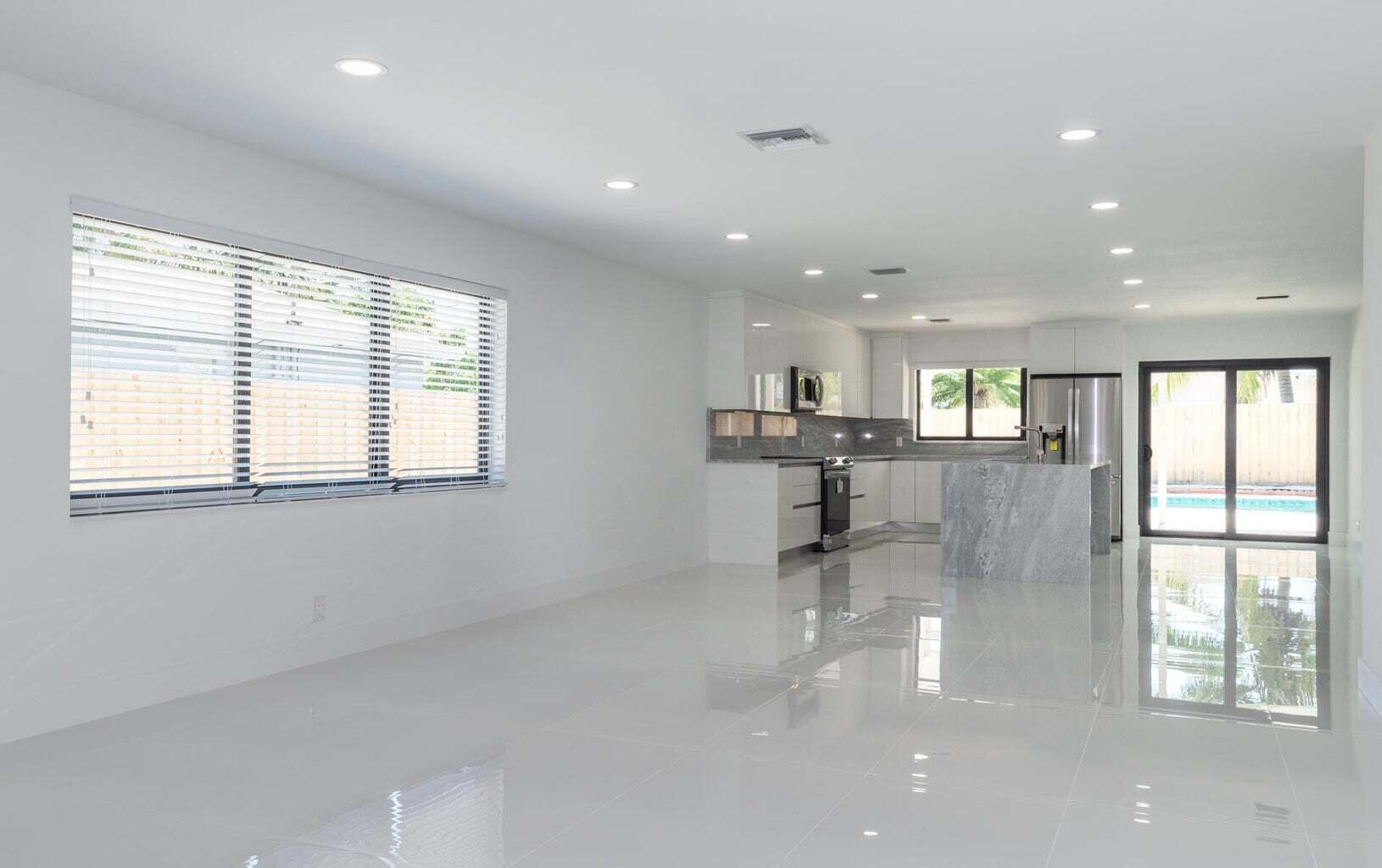 BOCA VISTA - Residential Lease