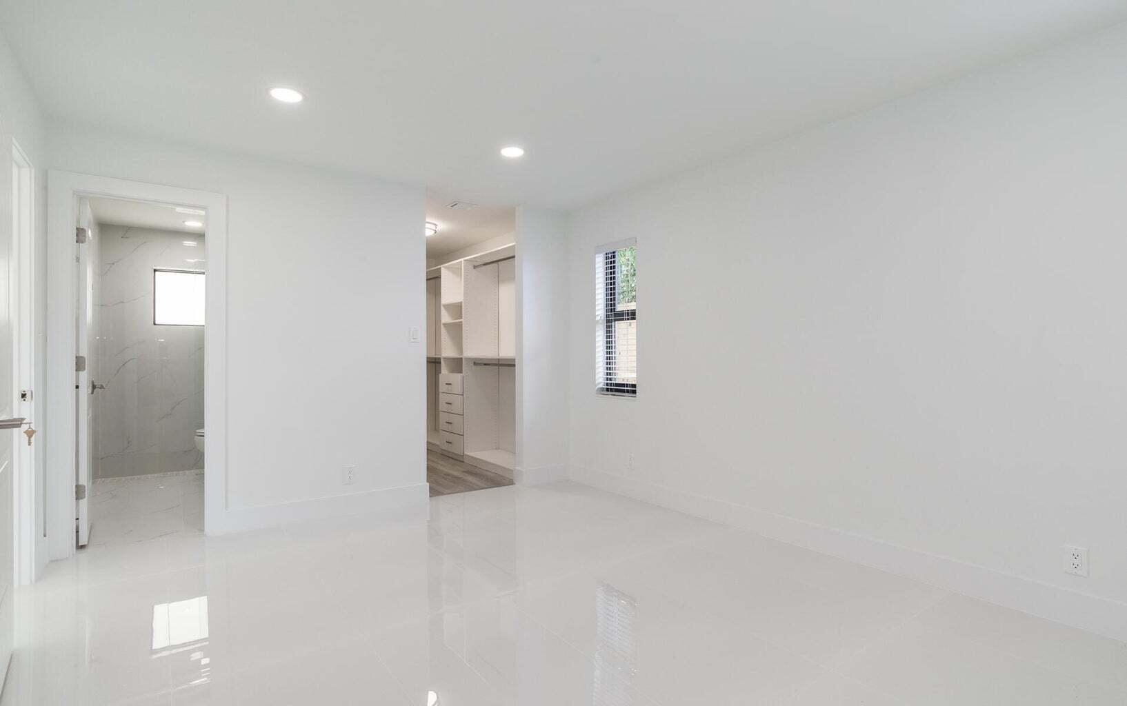 BOCA VISTA - Residential Lease