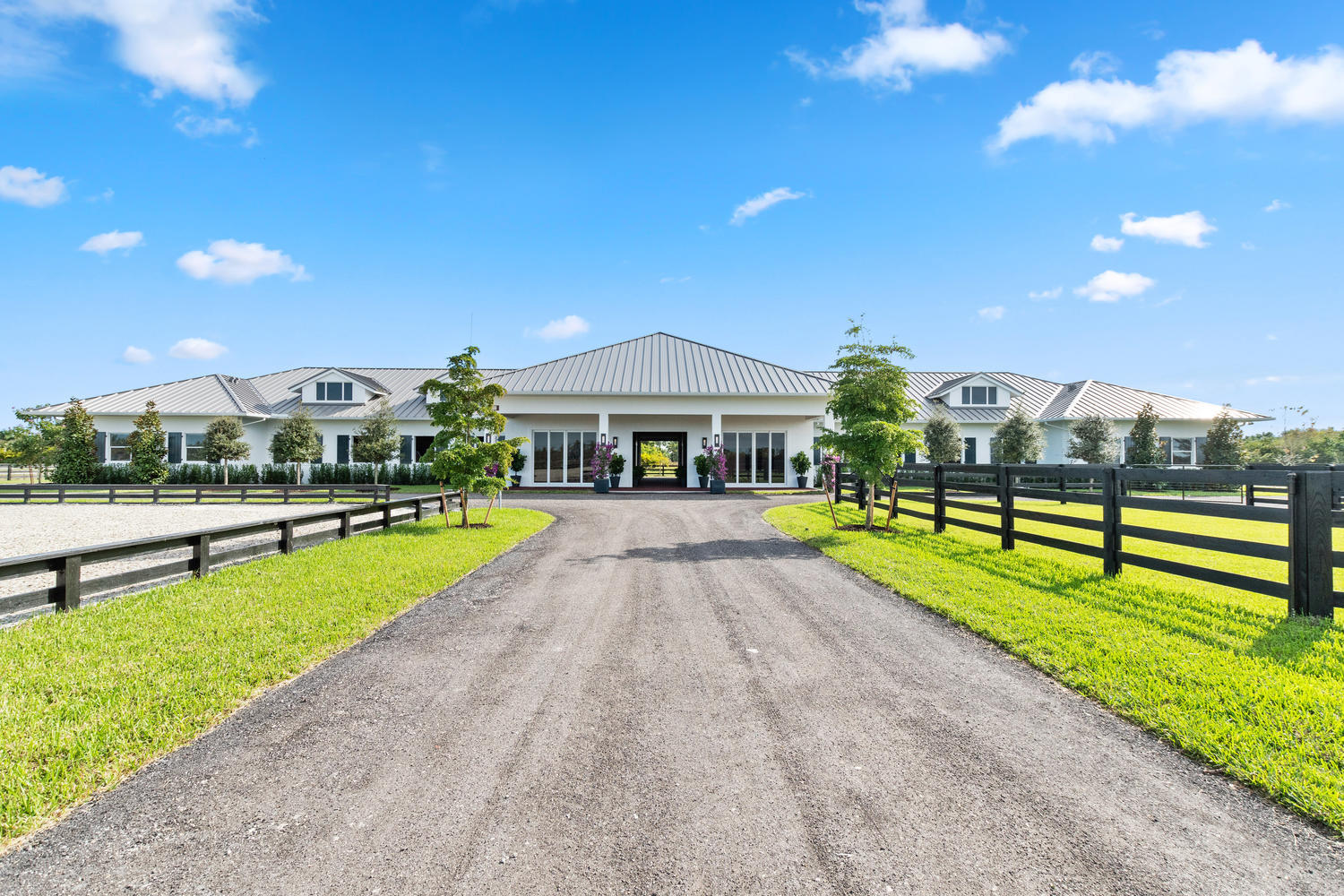SADDLE CLUB OF WELLINGTON - Residential