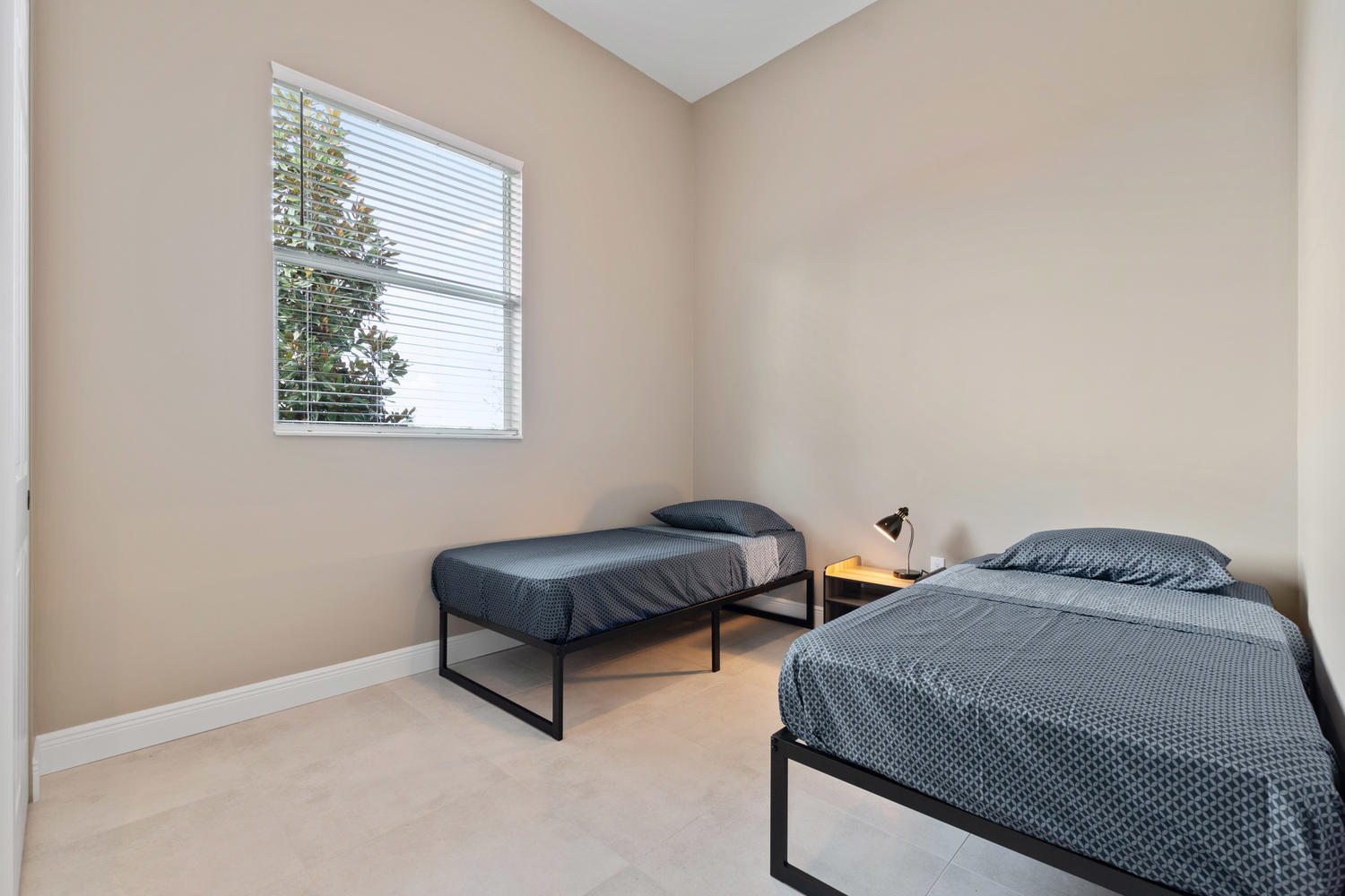 SADDLE CLUB OF WELLINGTON - Residential