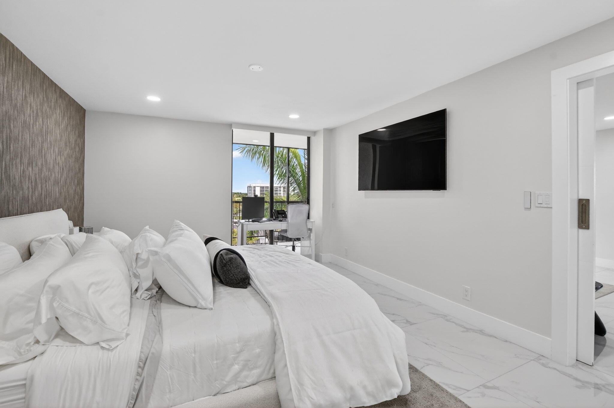 LAKEWOOD MIDRISE CONDO - Residential