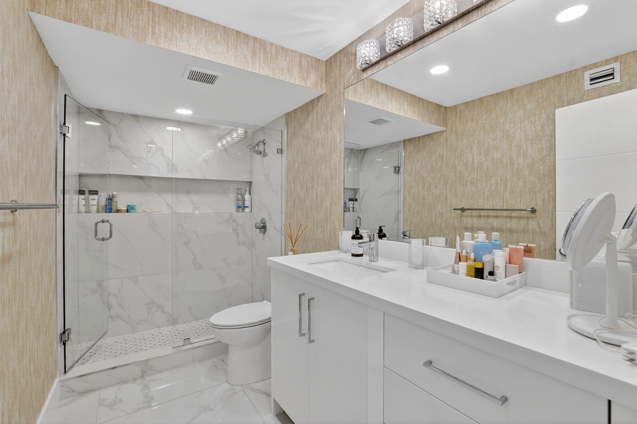LAKEWOOD MIDRISE CONDO - Residential