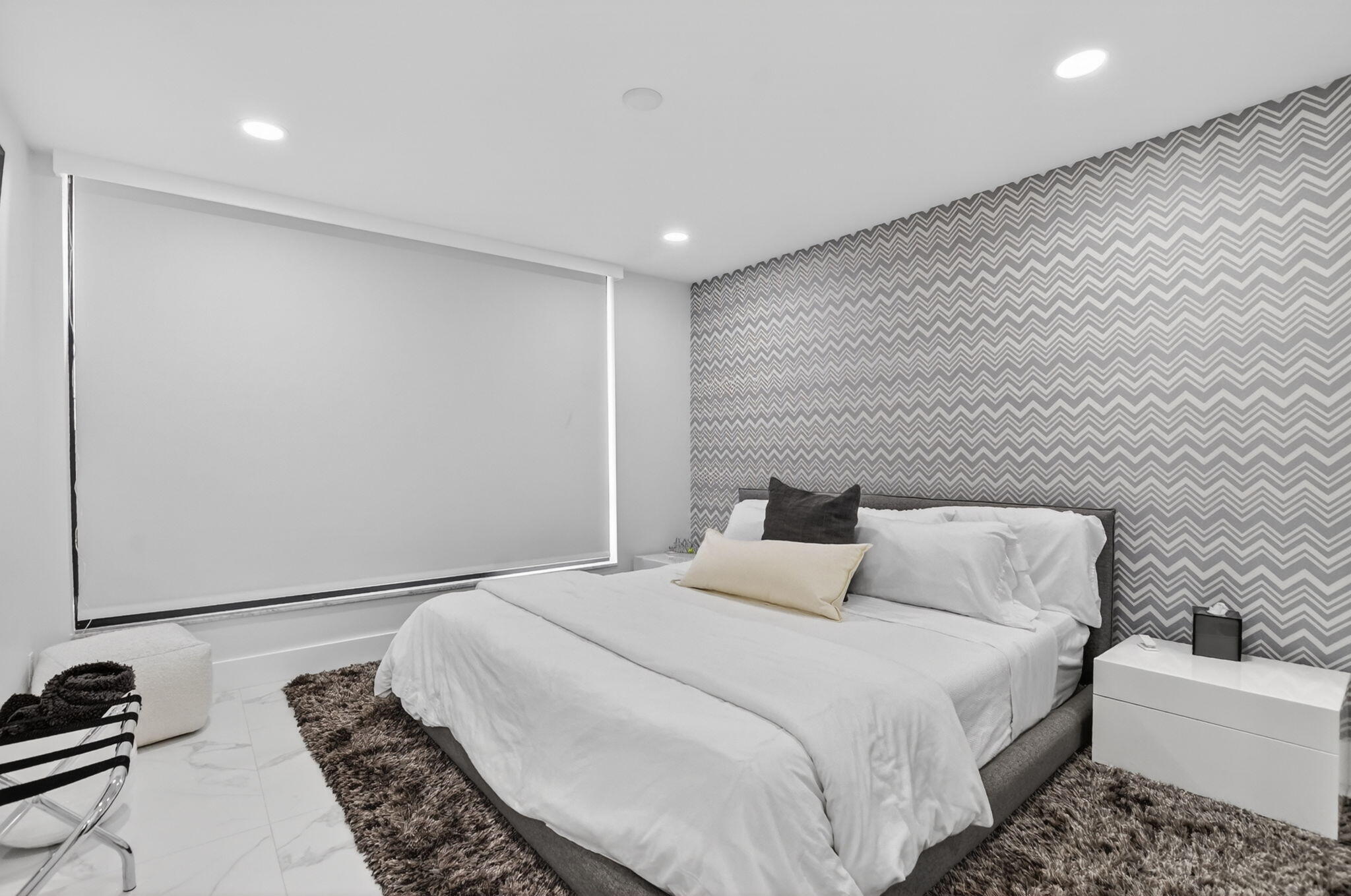 LAKEWOOD MIDRISE CONDO - Residential