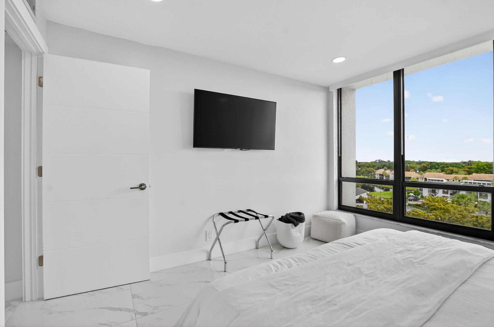 LAKEWOOD MIDRISE CONDO - Residential