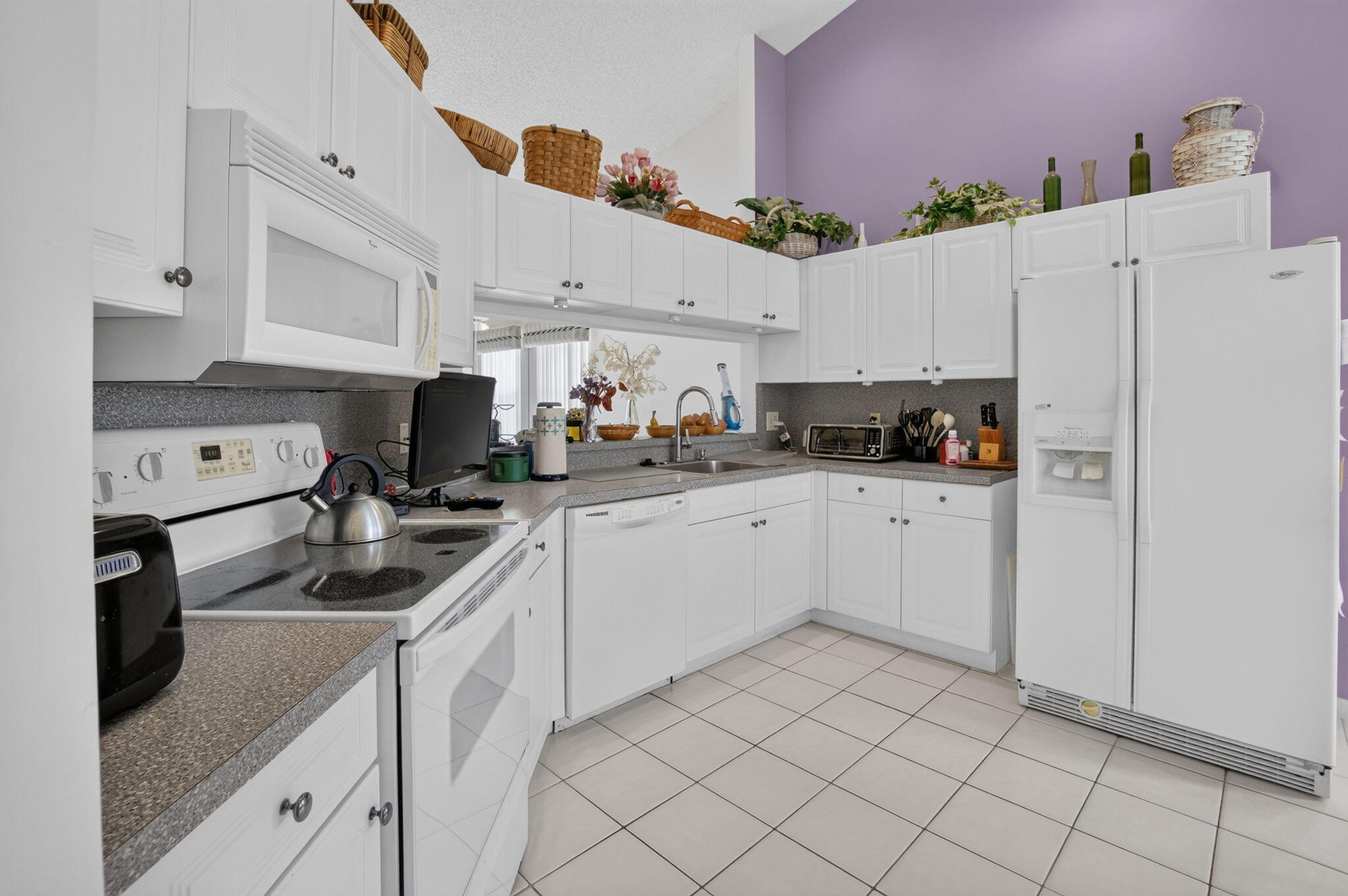LEXINGTON CLUB 3 - Residential